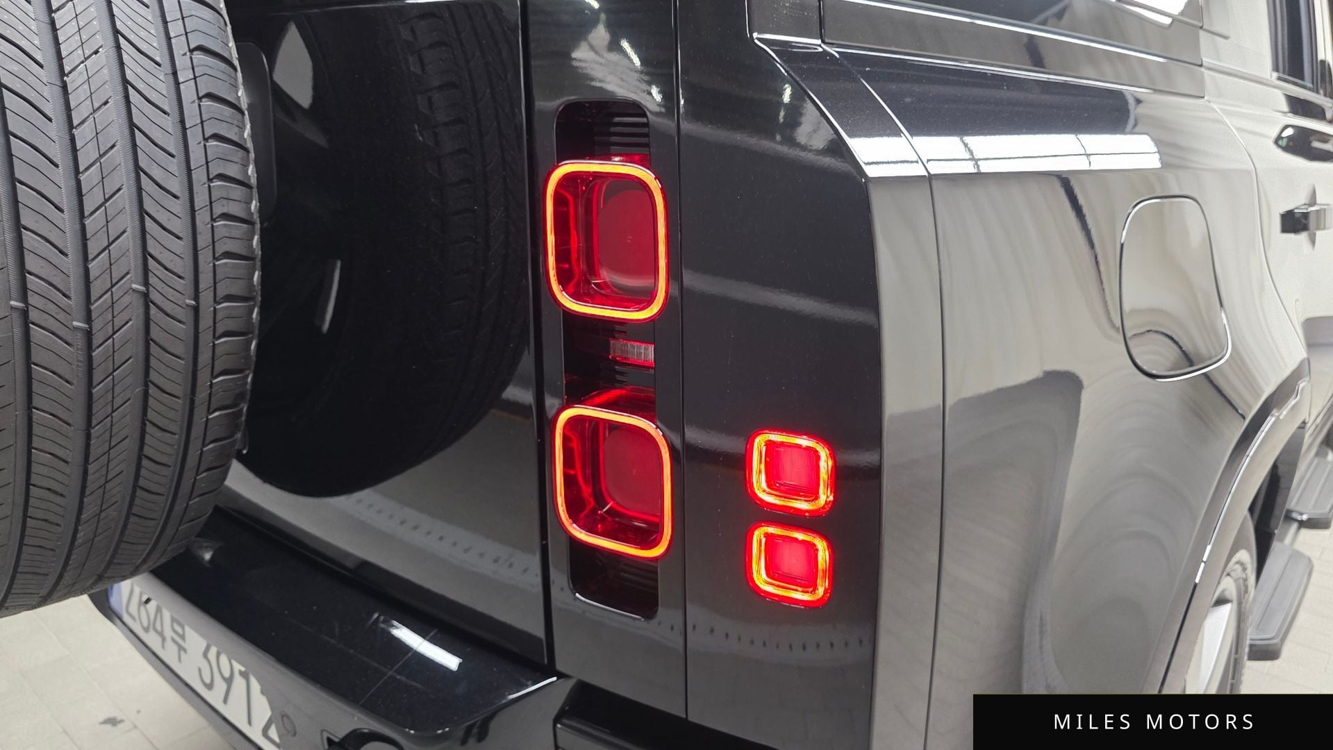 Land Rover Defender 2025 — миниатюра 9