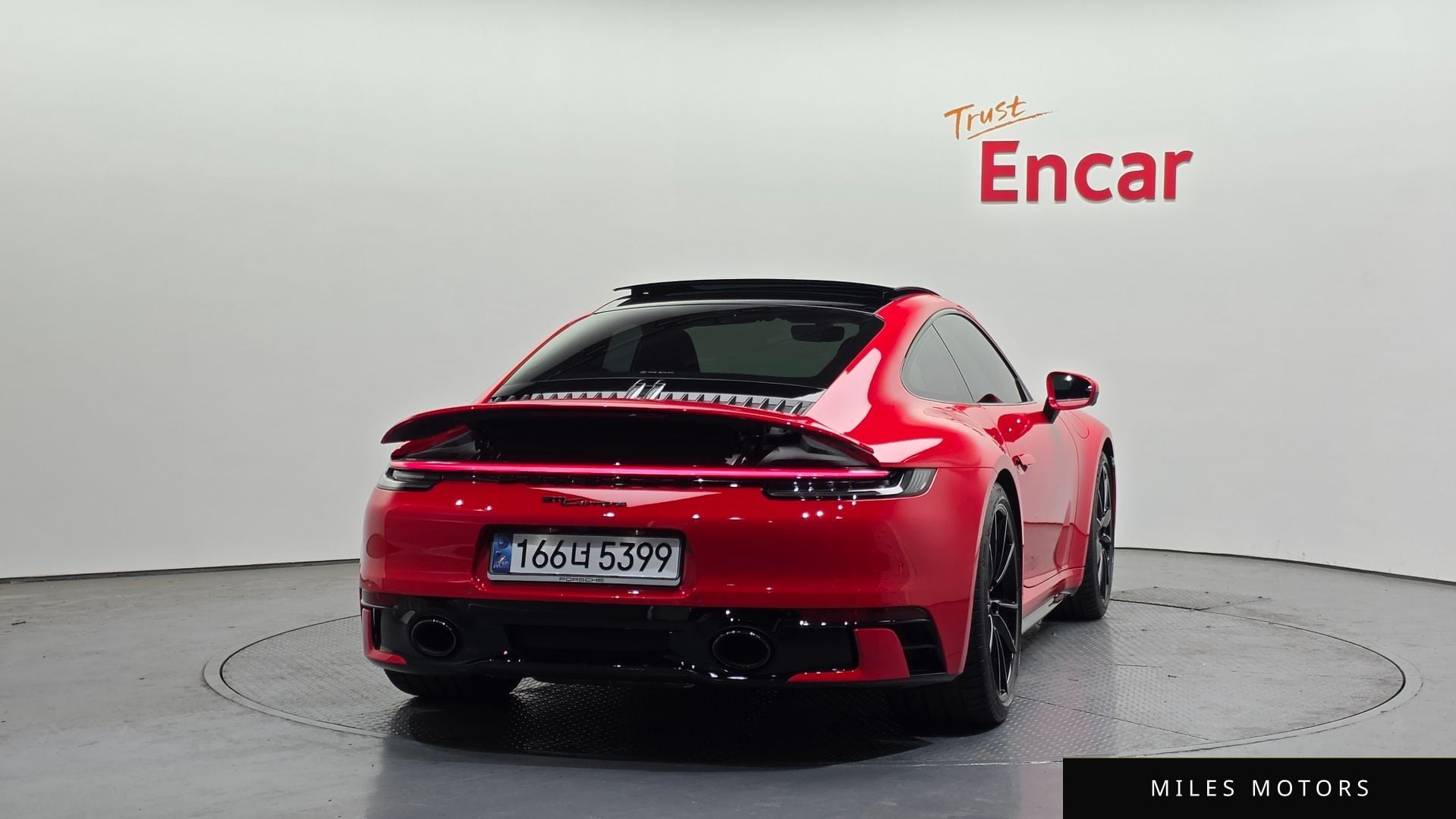 Porsche 911 (992) 2024 — миниатюра 4