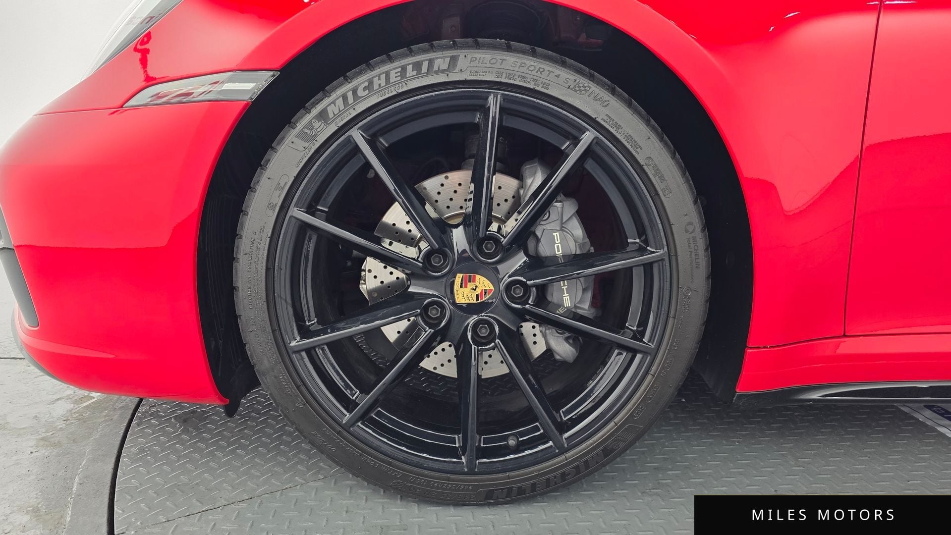 Porsche 911 (992) 2024 — миниатюра 5