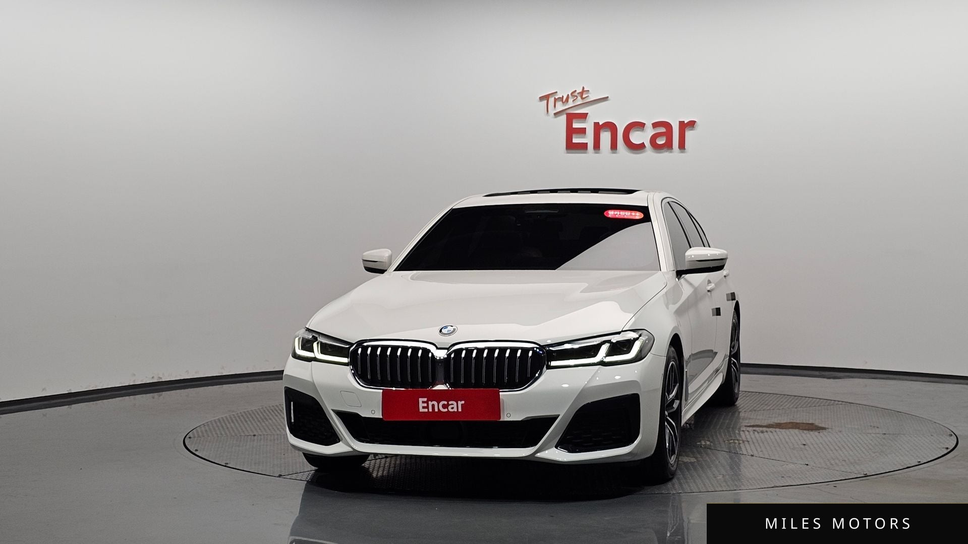 BMW 5 Series (G30) 2021 — миниатюра 2