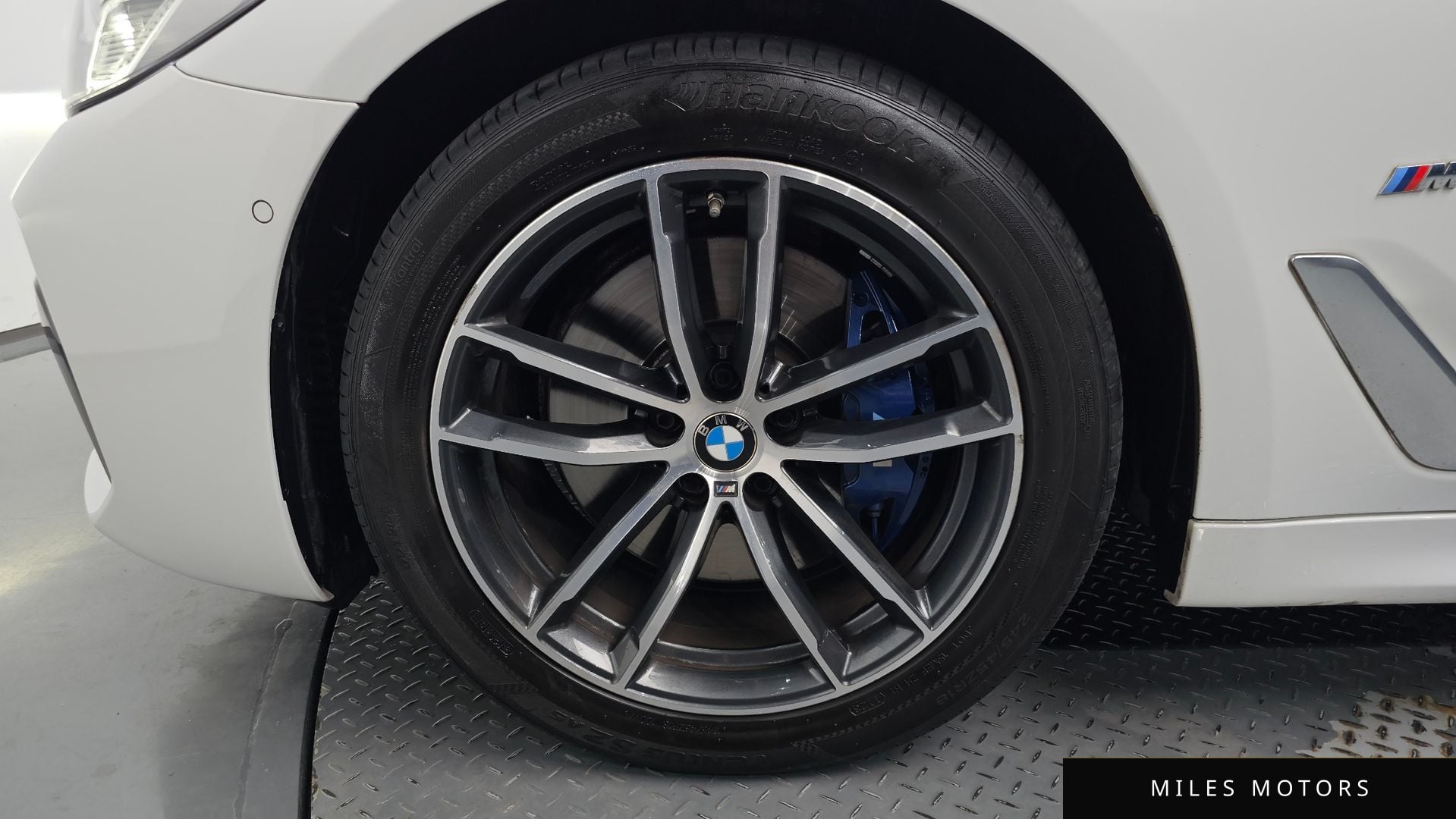 BMW 5 Series (G30) 2021 — миниатюра 4