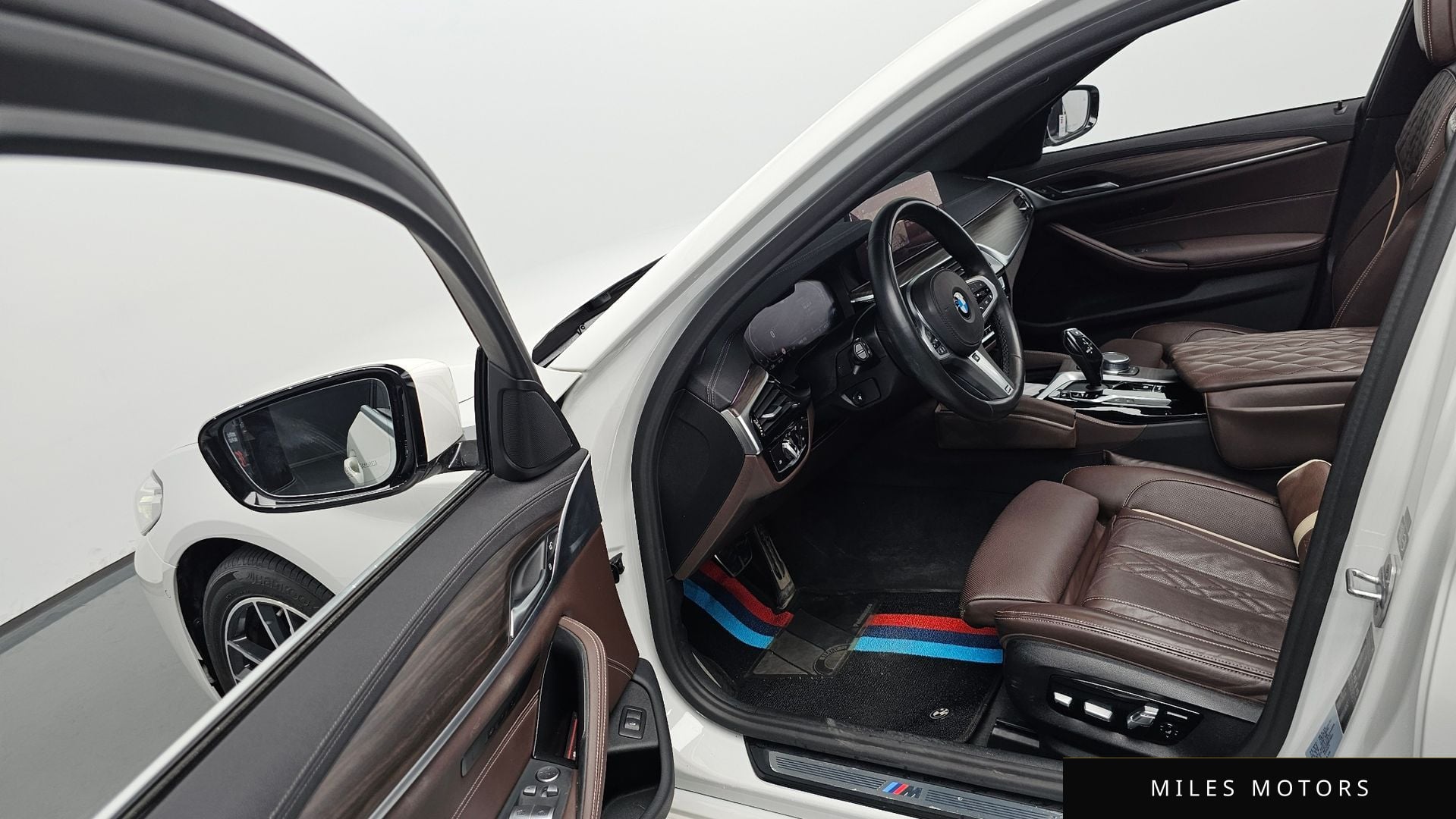 BMW 5 Series (G30) 2021 — миниатюра 12