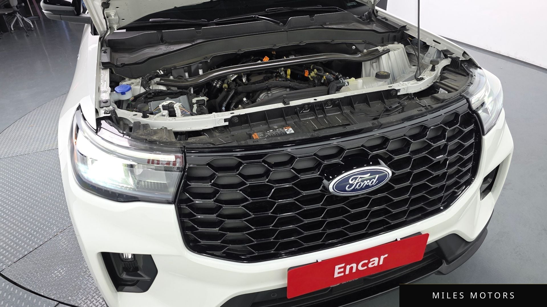 Ford Explorer 2025 — миниатюра 9