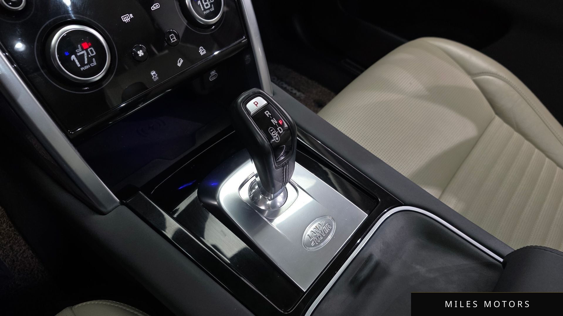 Land Rover Discovery Sport 2021 — миниатюра 9