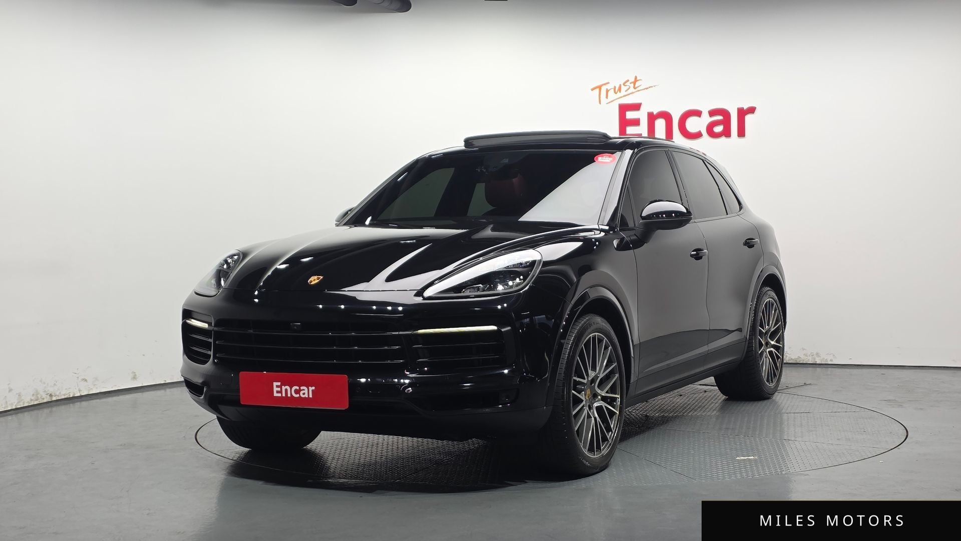 Porsche Cayenne 2021 — фото 1 из 12