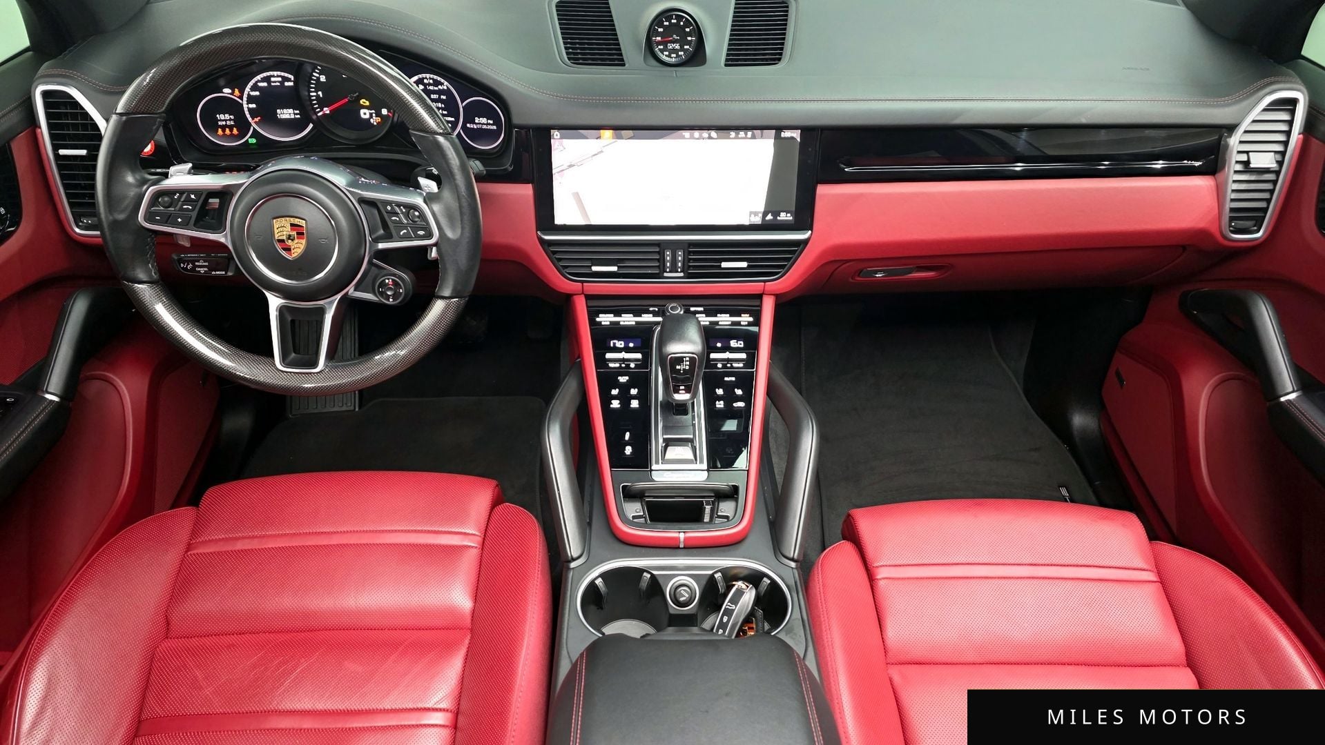 Porsche Cayenne 2021 — миниатюра 9