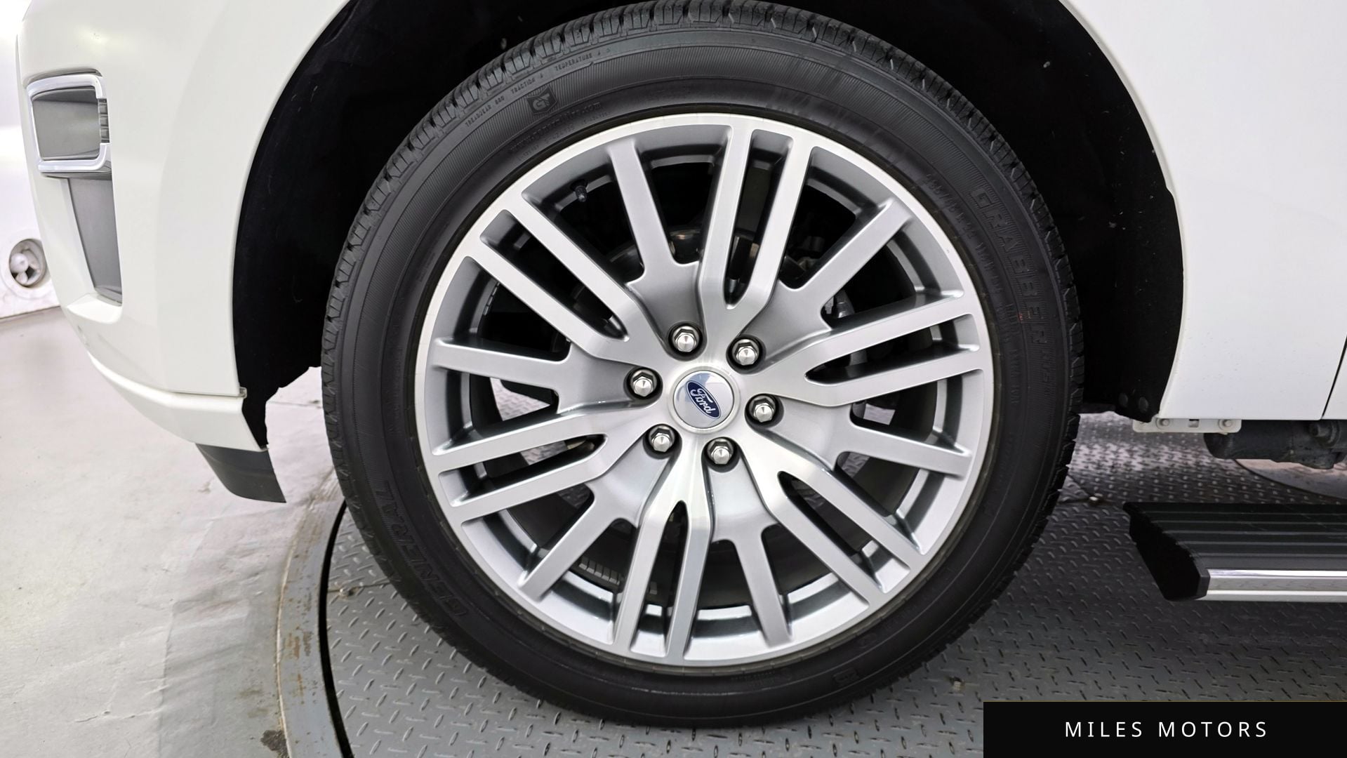 Ford Expedition 2023 — миниатюра 5
