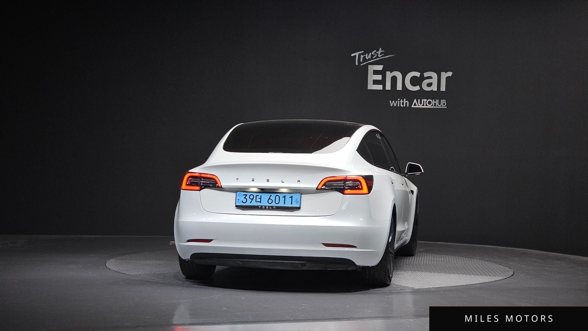 Tesla Model 3 2021 — миниатюра 4