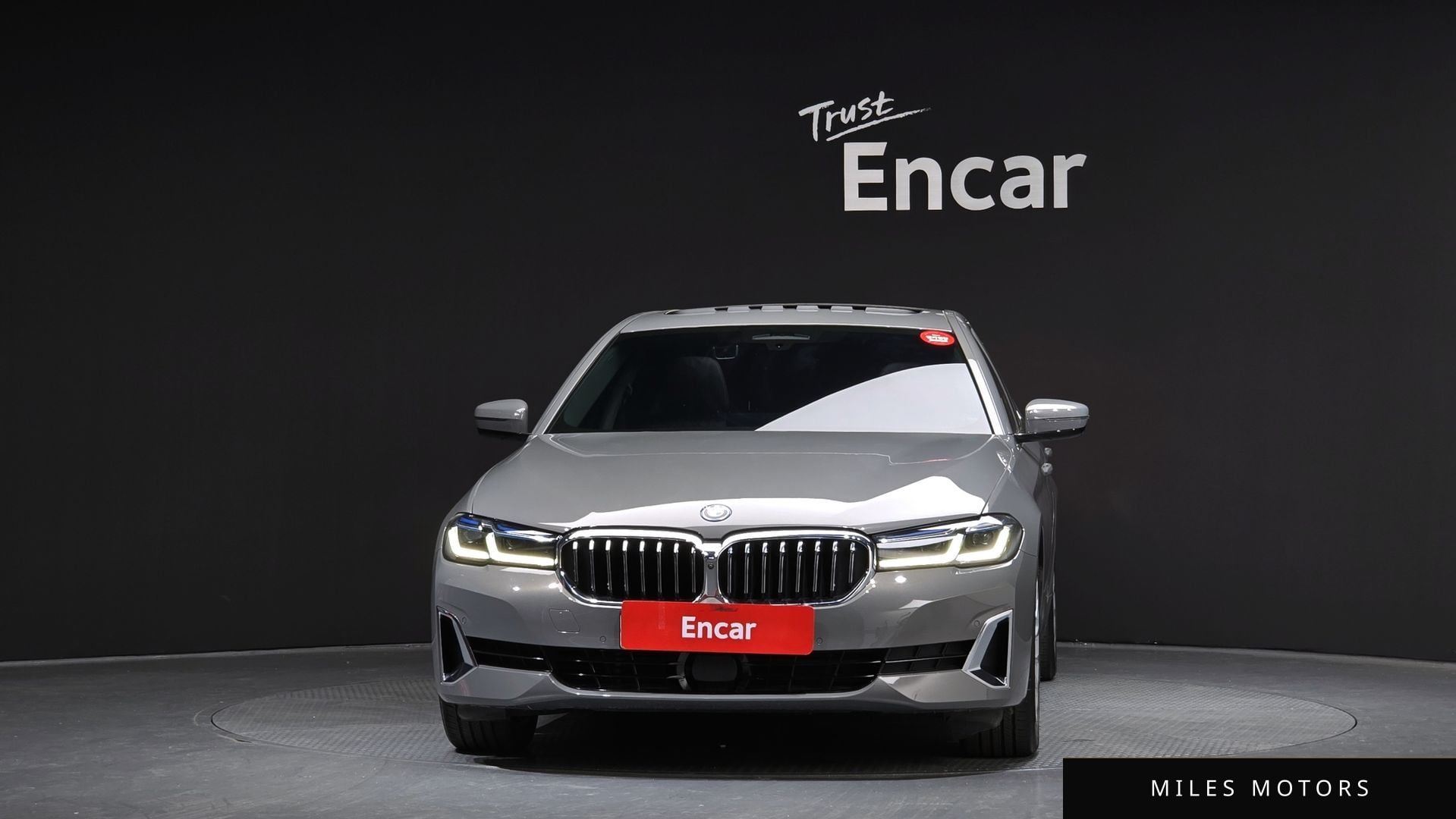 BMW 5 Series (G30) 2022 — миниатюра 3