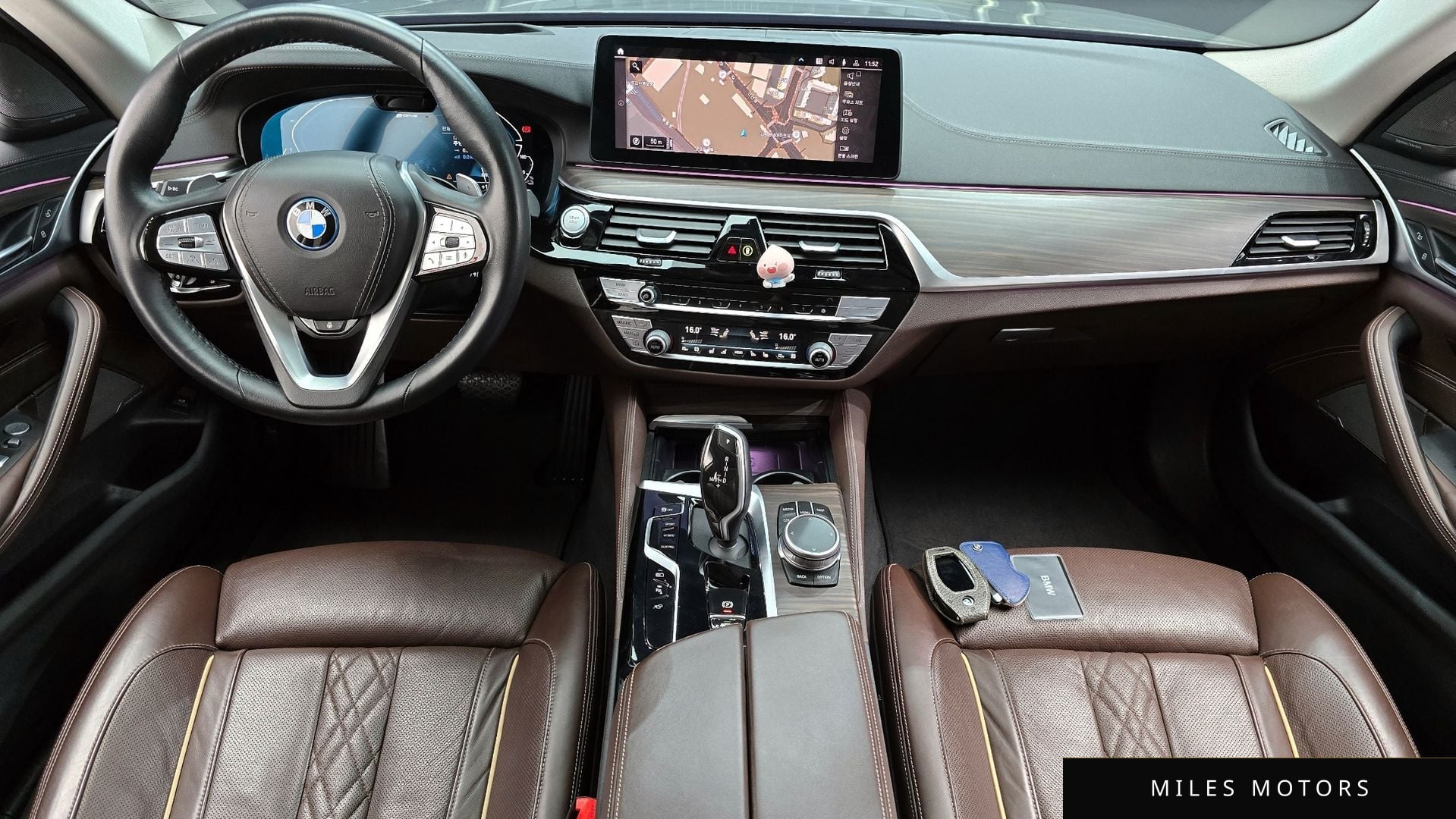 BMW 5 Series (G30) 2022 — миниатюра 10