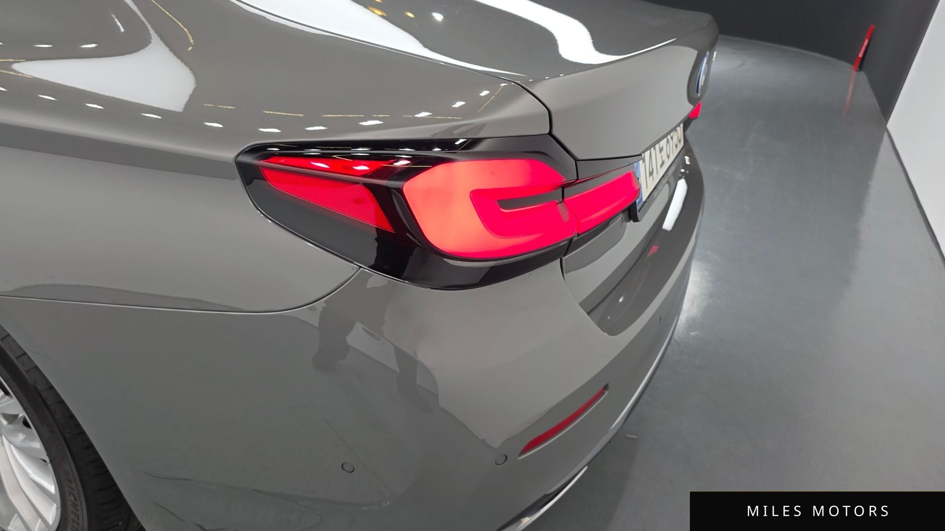 BMW 5 Series (G30) 2022 — миниатюра 9