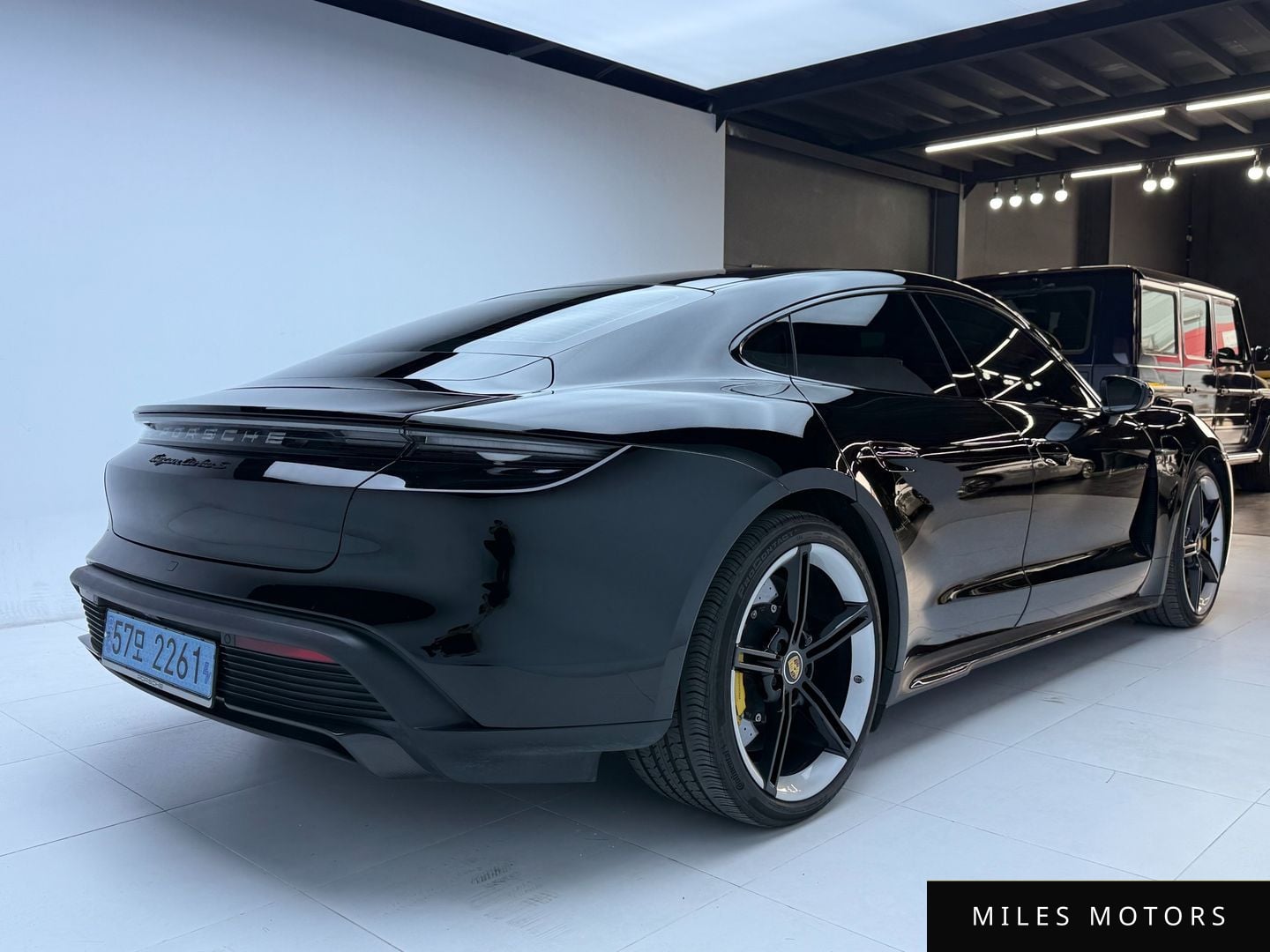 Porsche Taycan 2021 — миниатюра 4