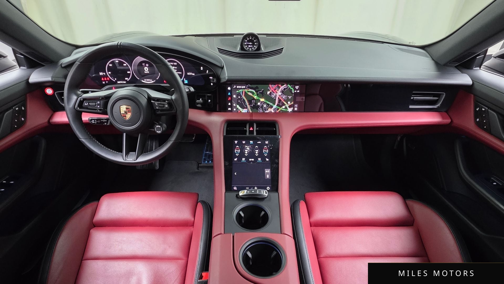 Porsche Taycan 2025 — миниатюра 7
