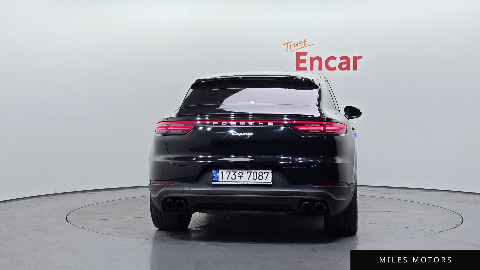 Porsche Cayenne 2023 — миниатюра 4