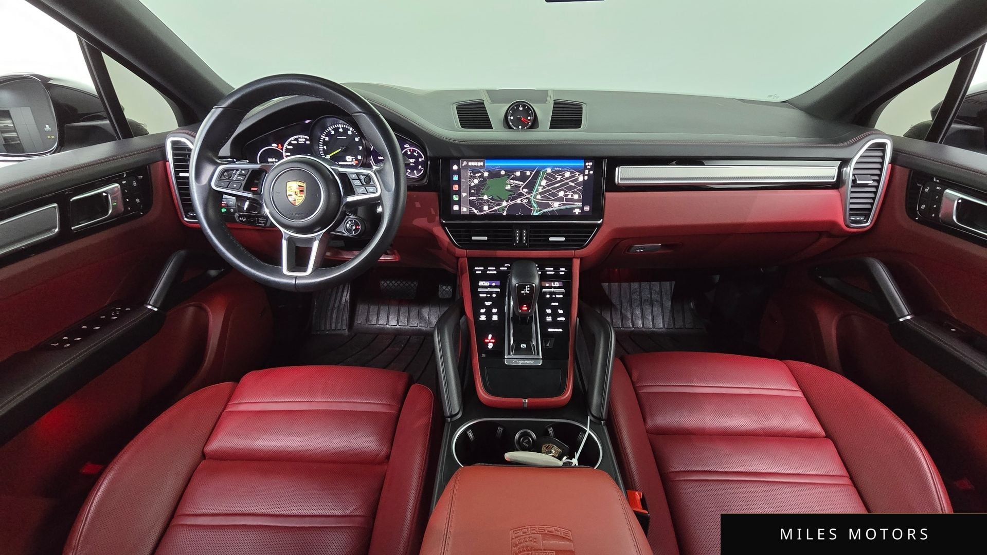 Porsche Cayenne 2023 — миниатюра 10