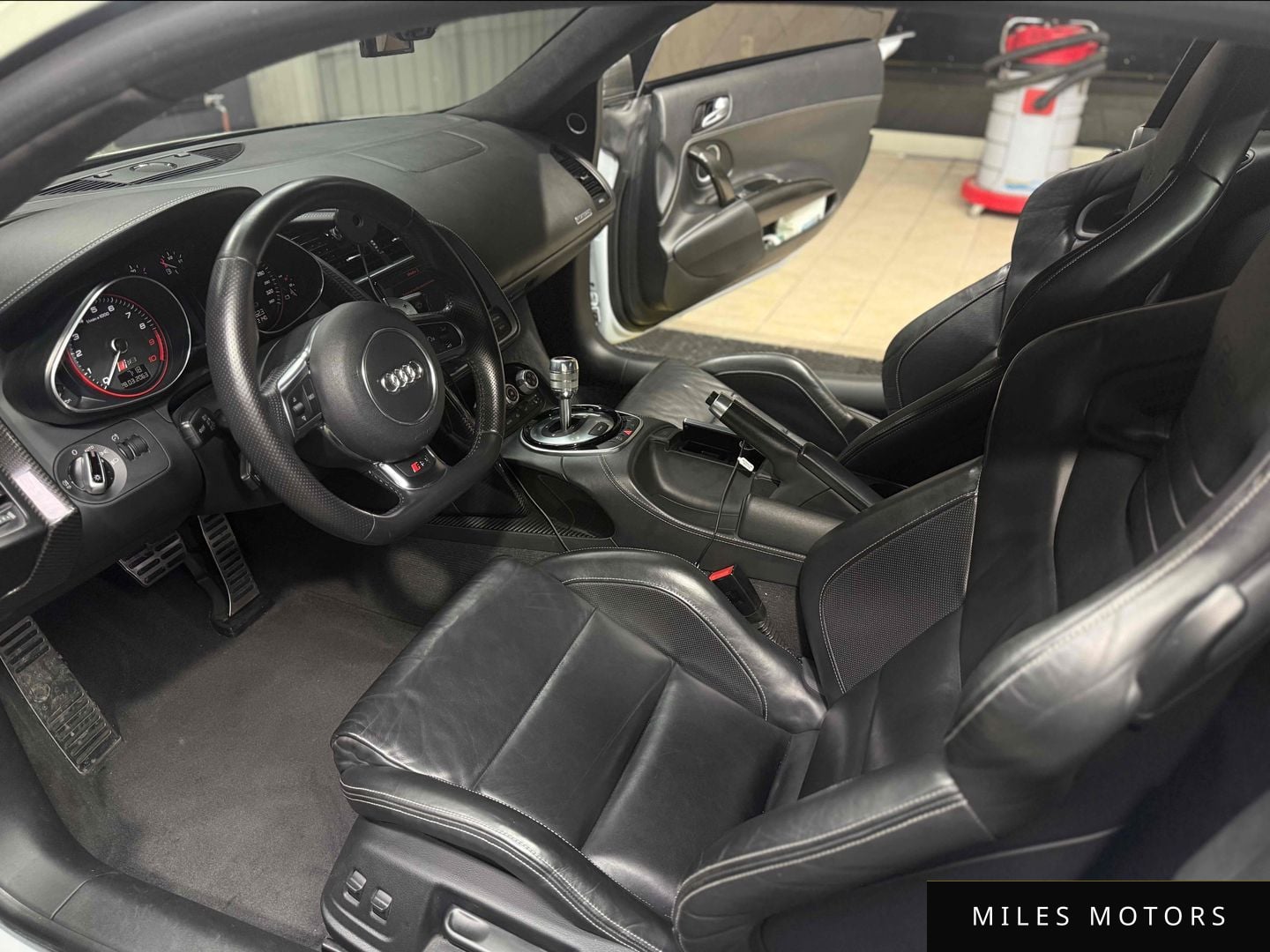 Audi R8 2014 — миниатюра 7