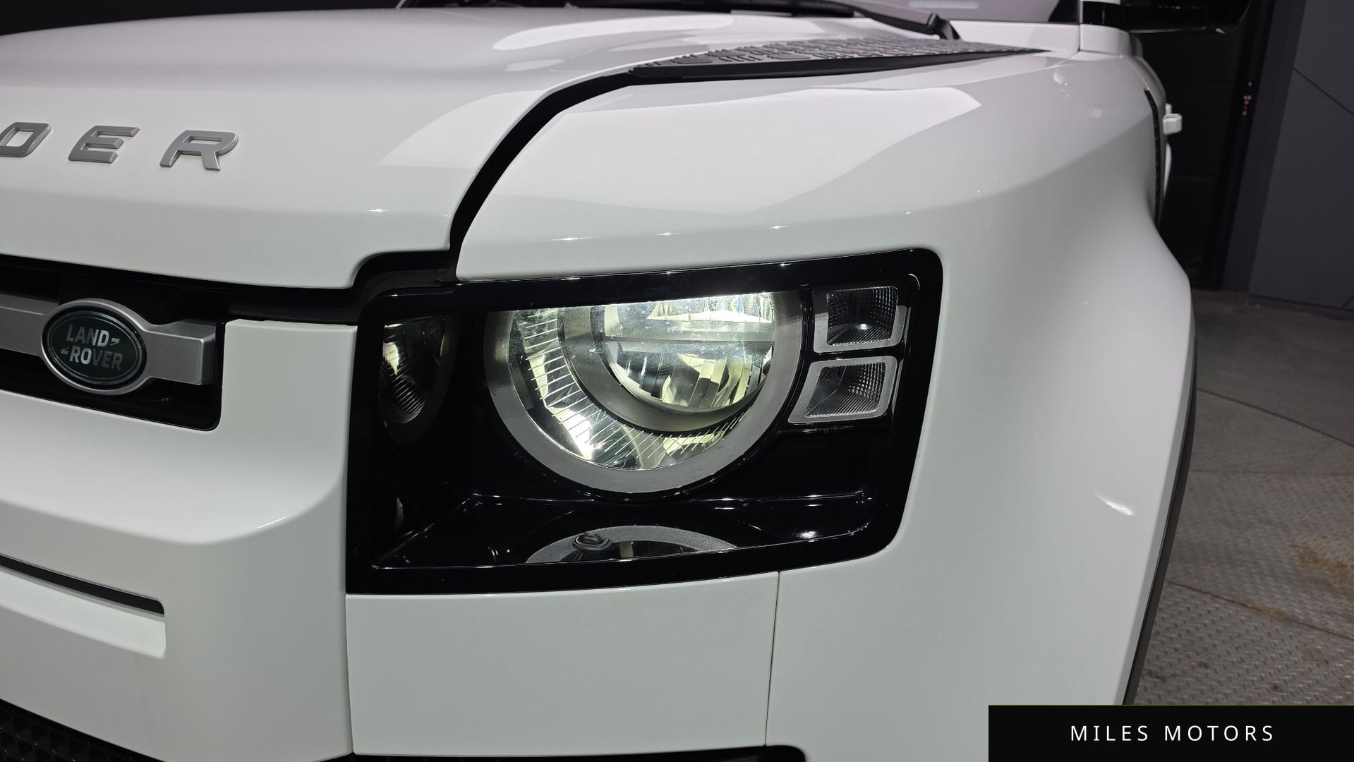 Land Rover Defender 2022 — миниатюра 8