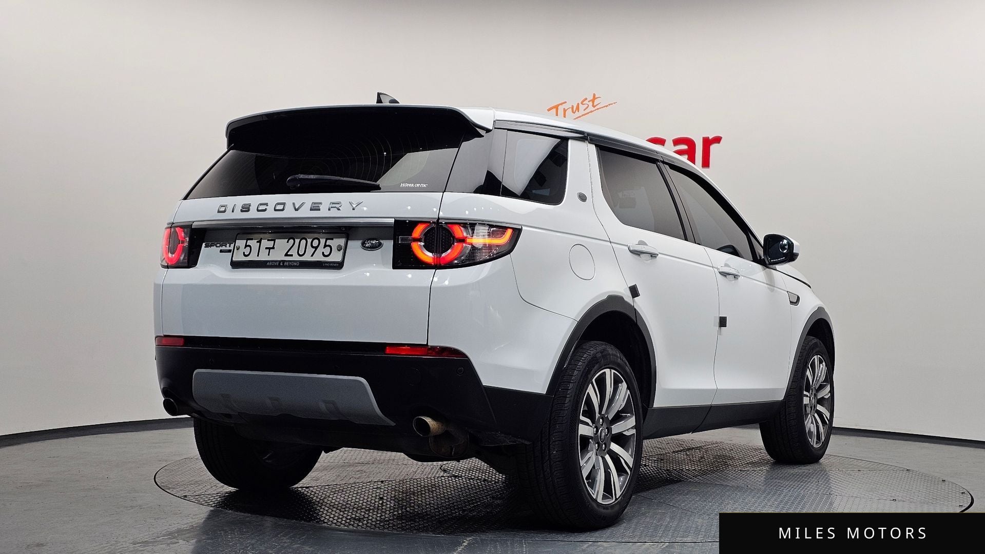 Land Rover Discovery Sport 2018 — миниатюра 2