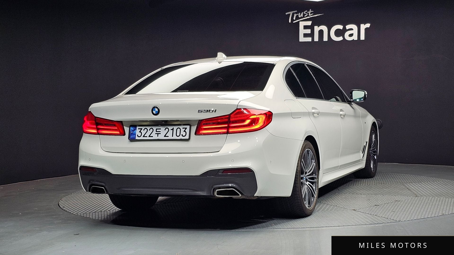 BMW 5 Series (G30) 2020 — миниатюра 2