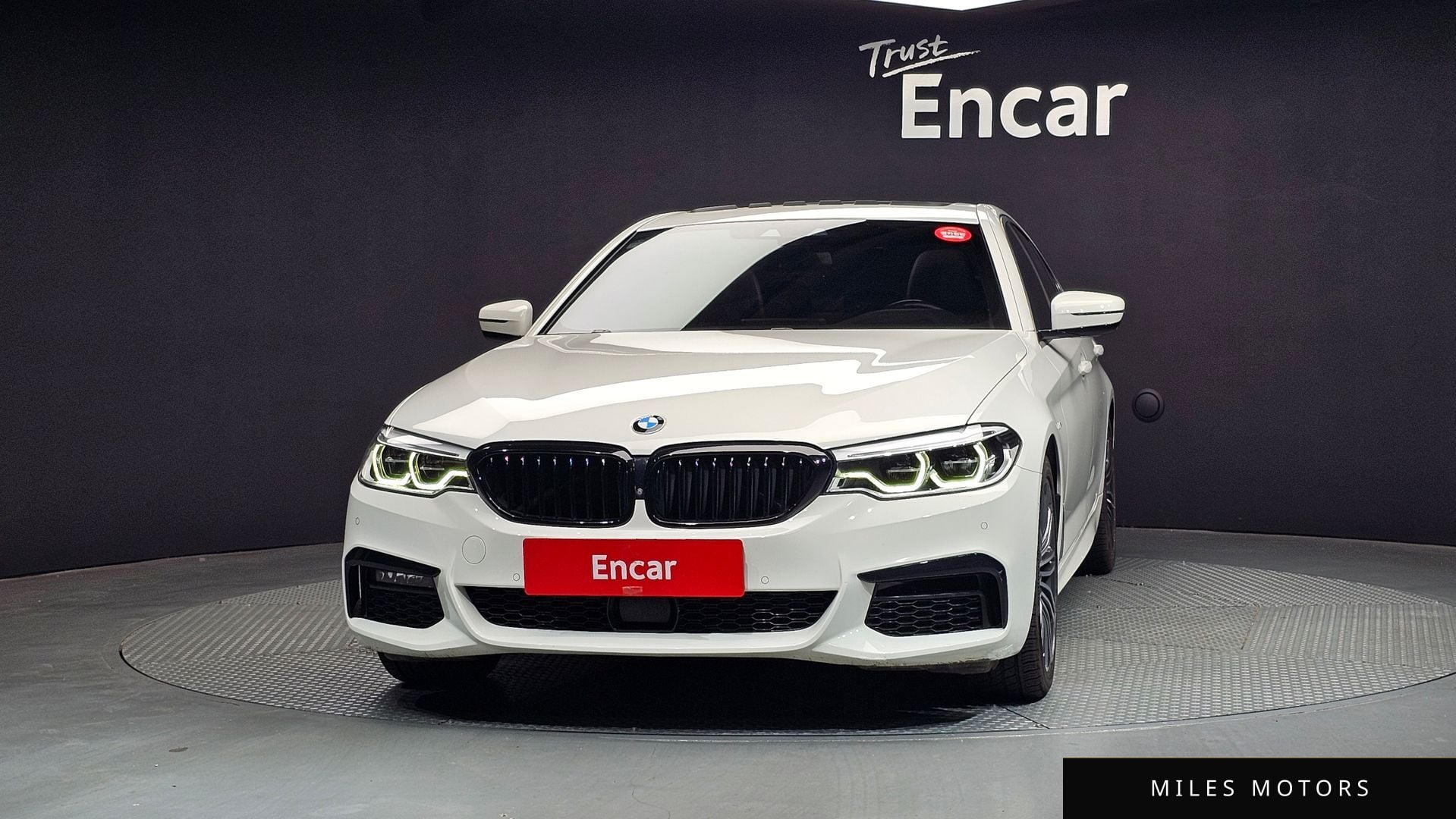 BMW 5 Series (G30) 2020 — миниатюра 3