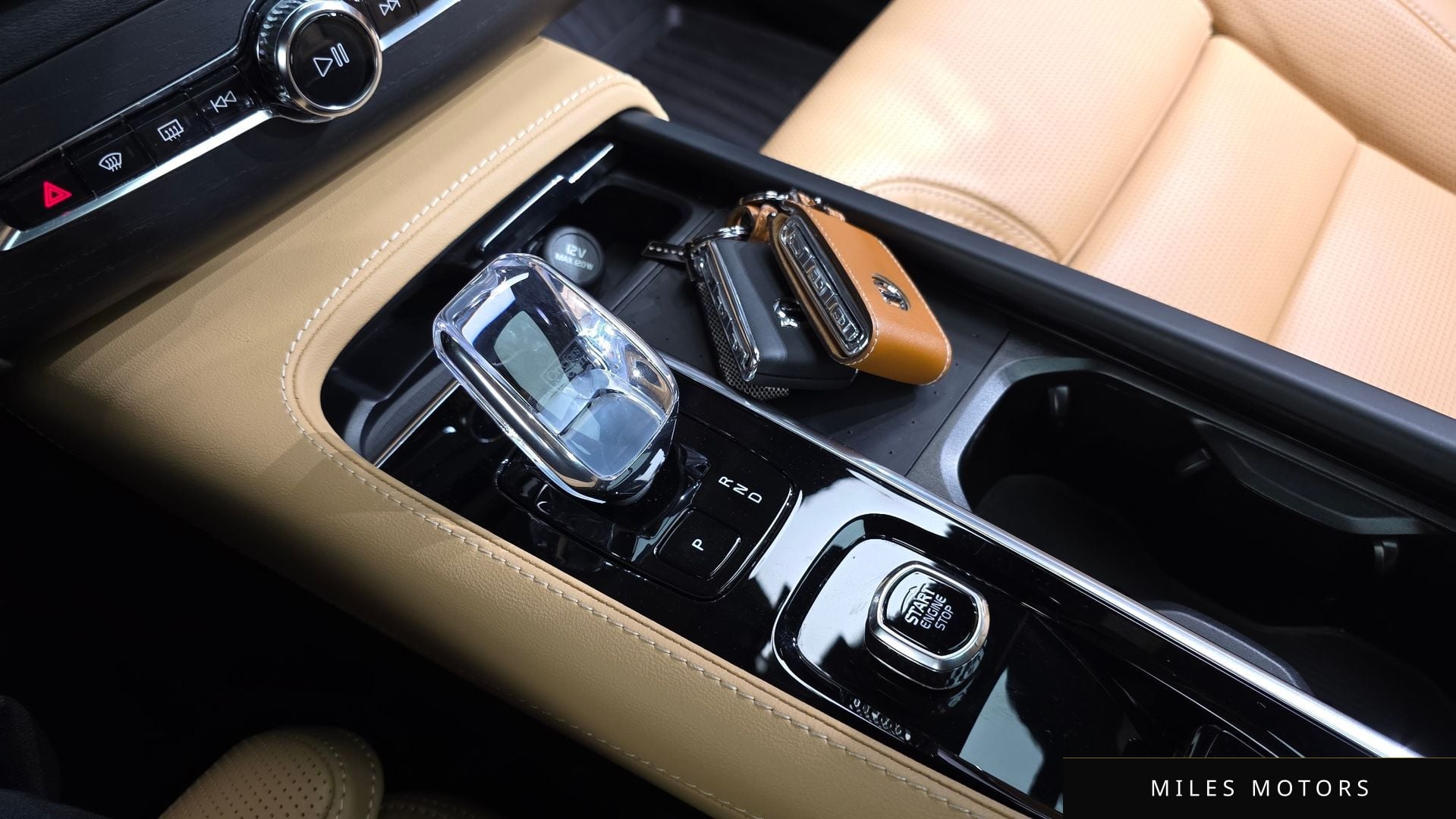 Volvo XC90 2024 — миниатюра 12