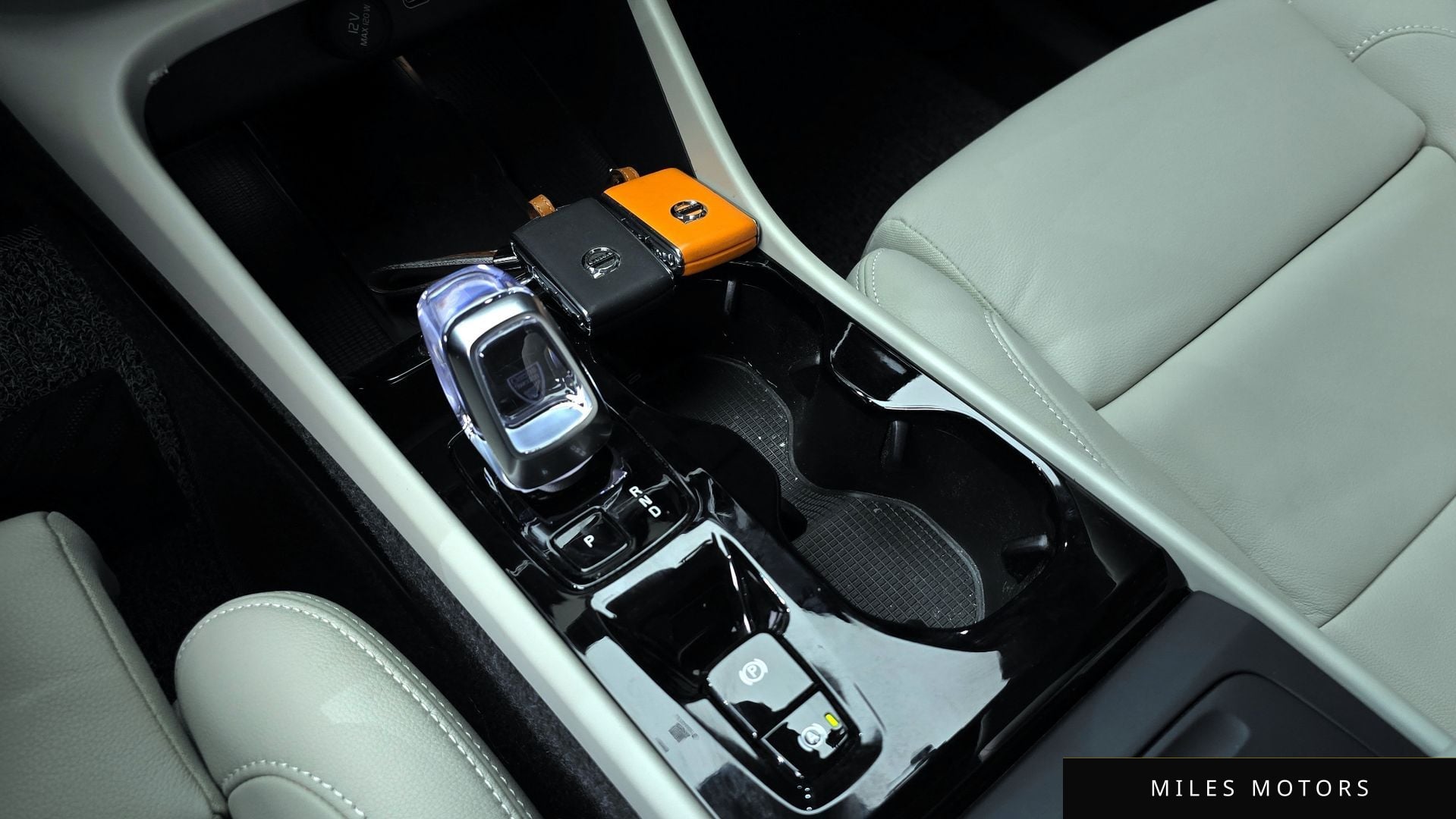 Volvo XC40 2024 — миниатюра 12