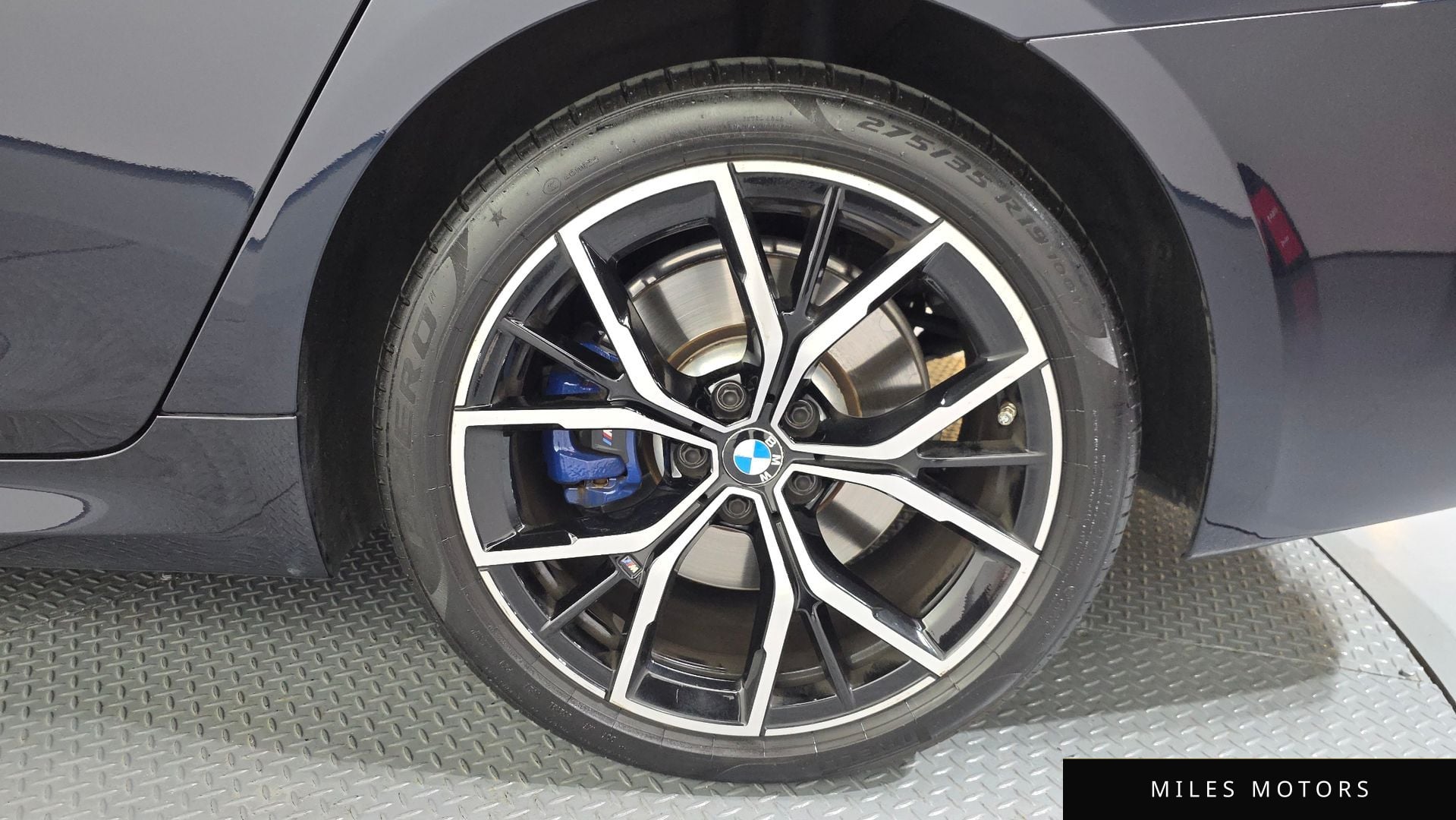 BMW 5 Series (G30) 2021 — миниатюра 6