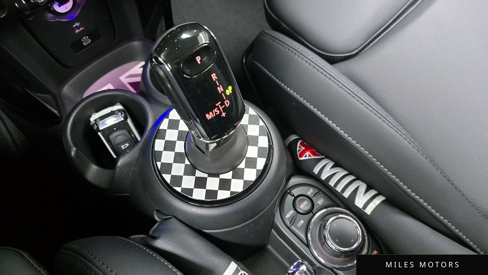 MINI Cooper 2023 — миниатюра 12