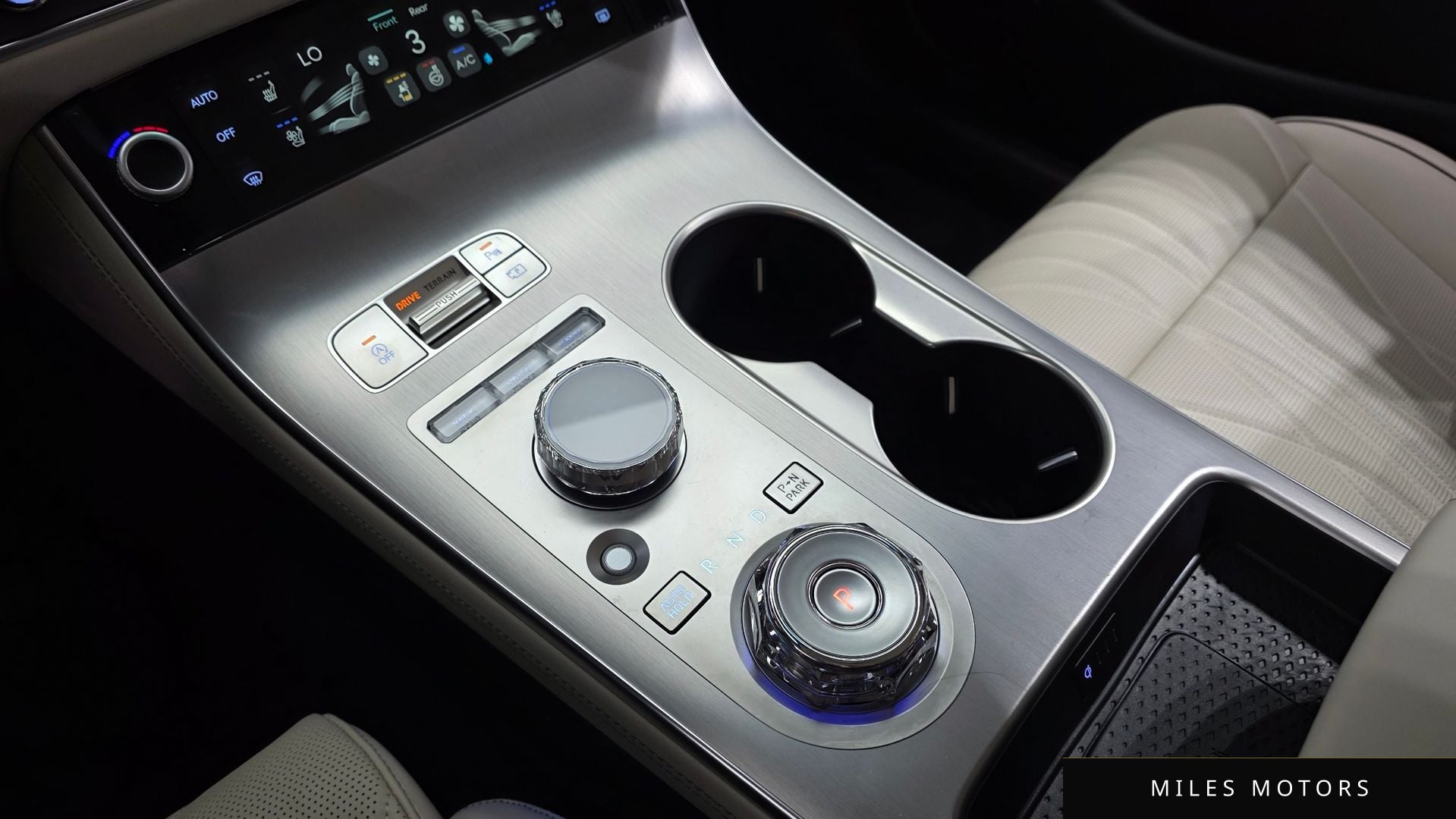 Genesis GV70 2026 — миниатюра 12