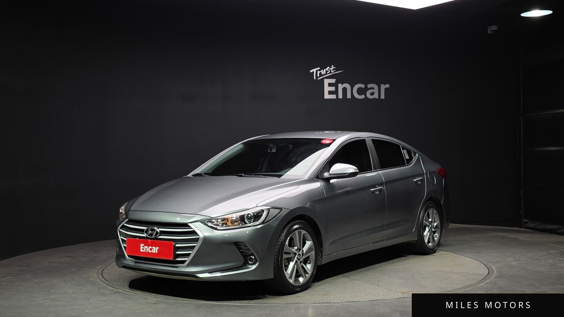 Hyundai AVANTE 2018 — фото 1 из 12