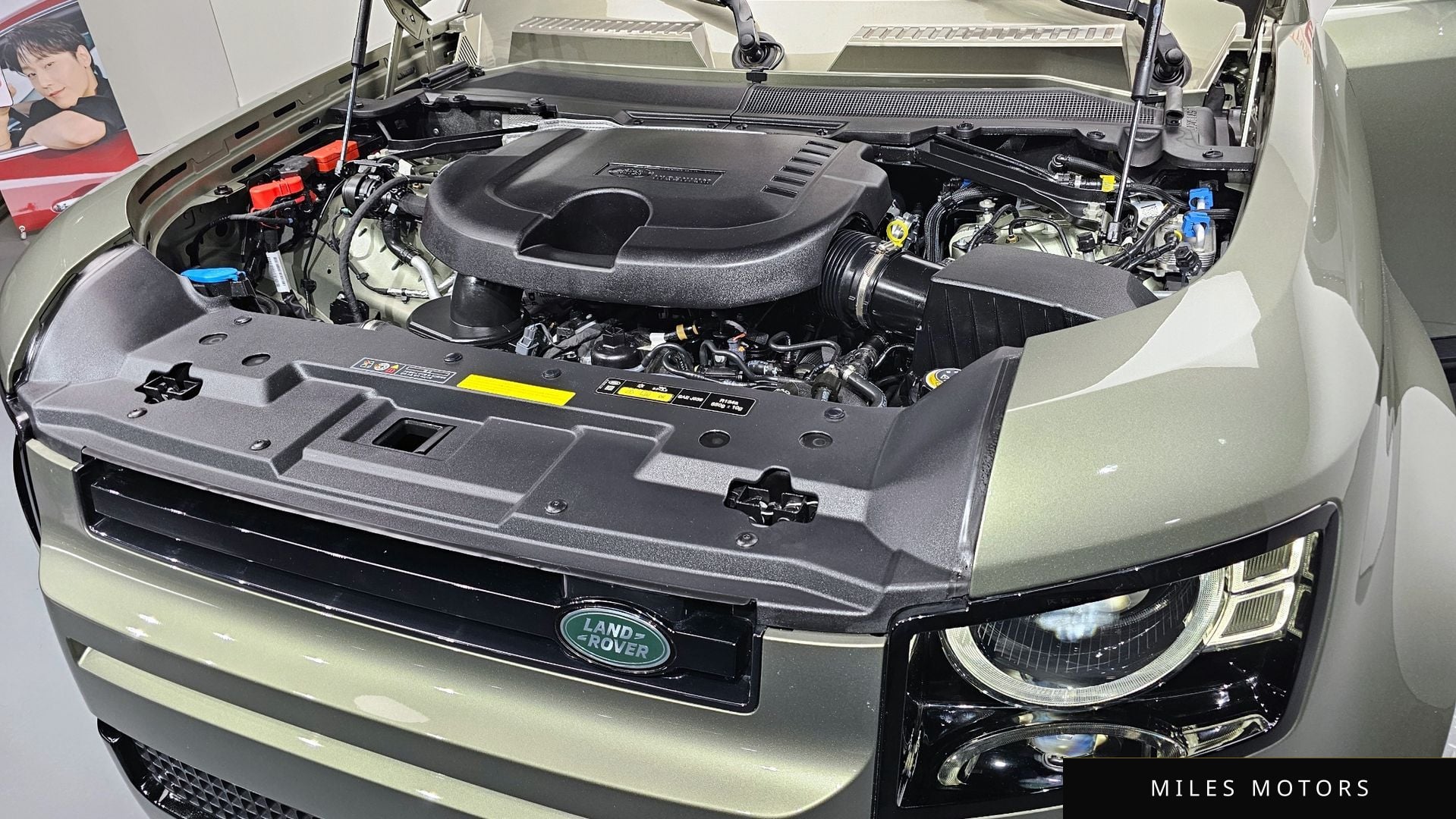 Land Rover Defender 2025 — миниатюра 6