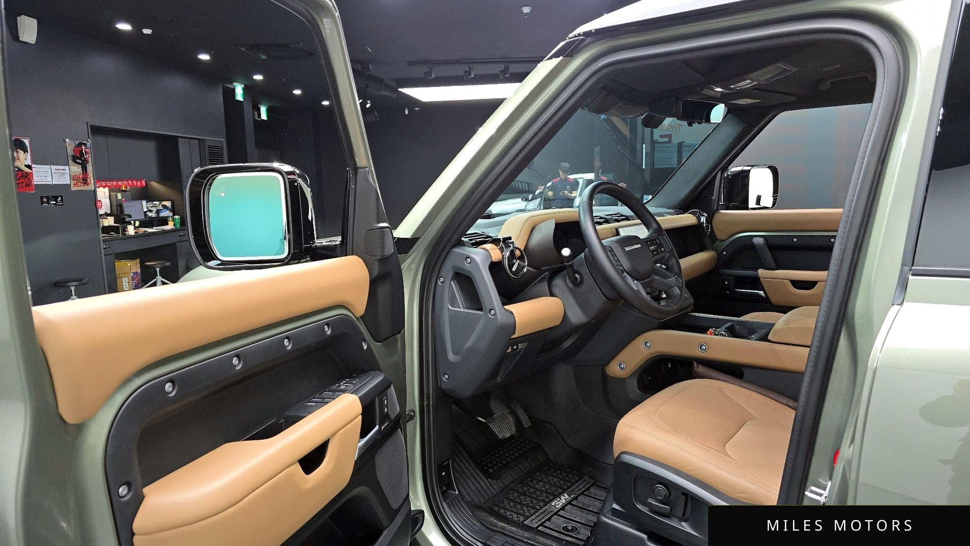 Land Rover Defender 2025 — миниатюра 10