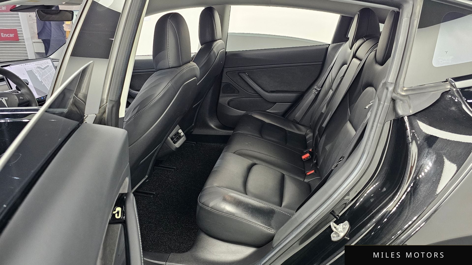 Tesla Model 3 2020 — миниатюра 12