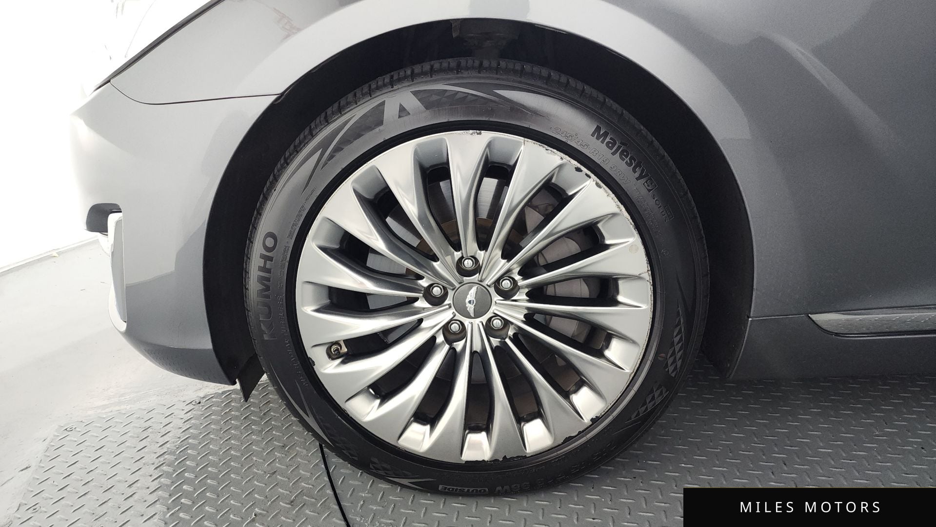 Genesis EQ900 2016 — миниатюра 5