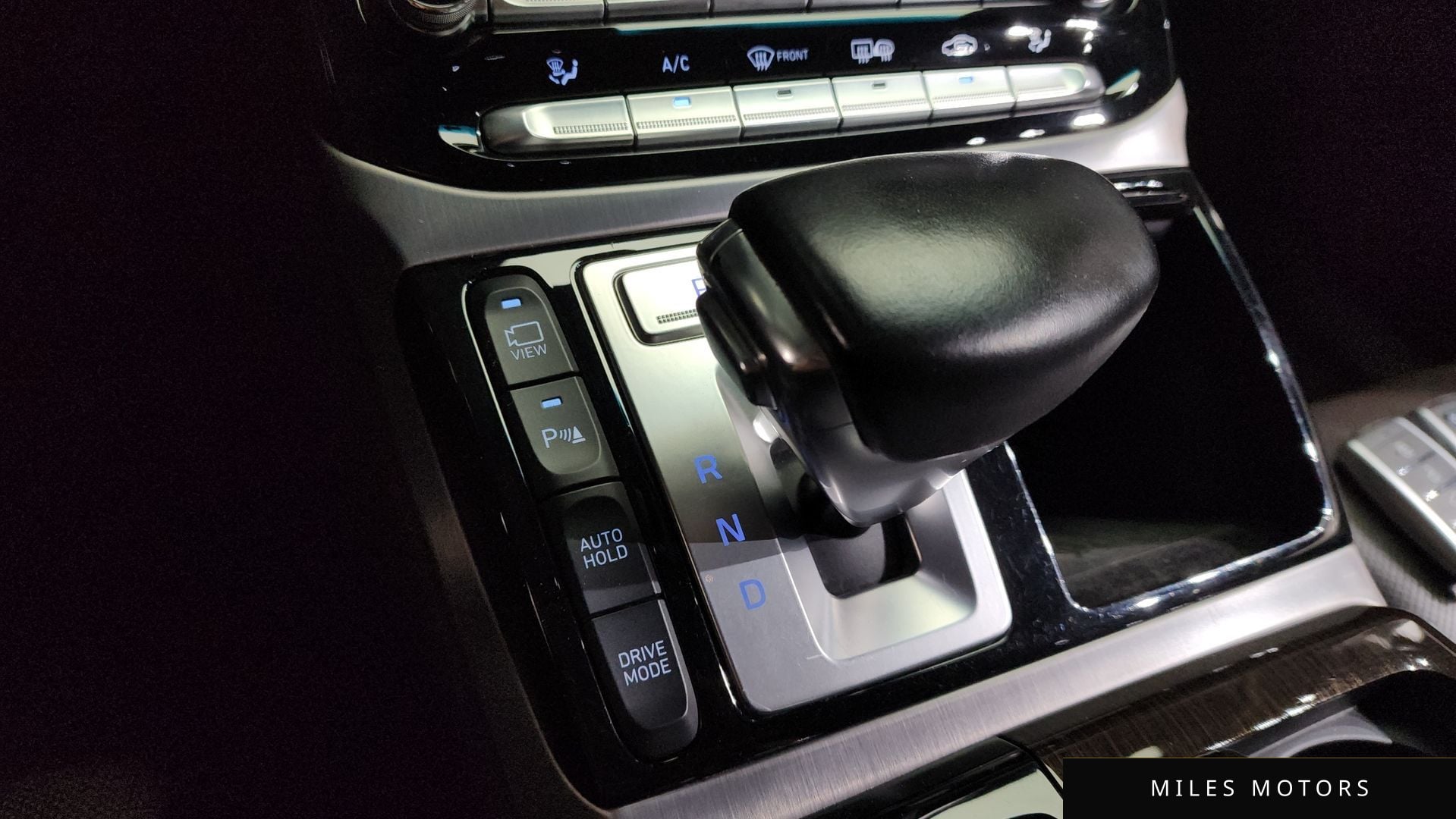 Genesis EQ900 2016 — миниатюра 9