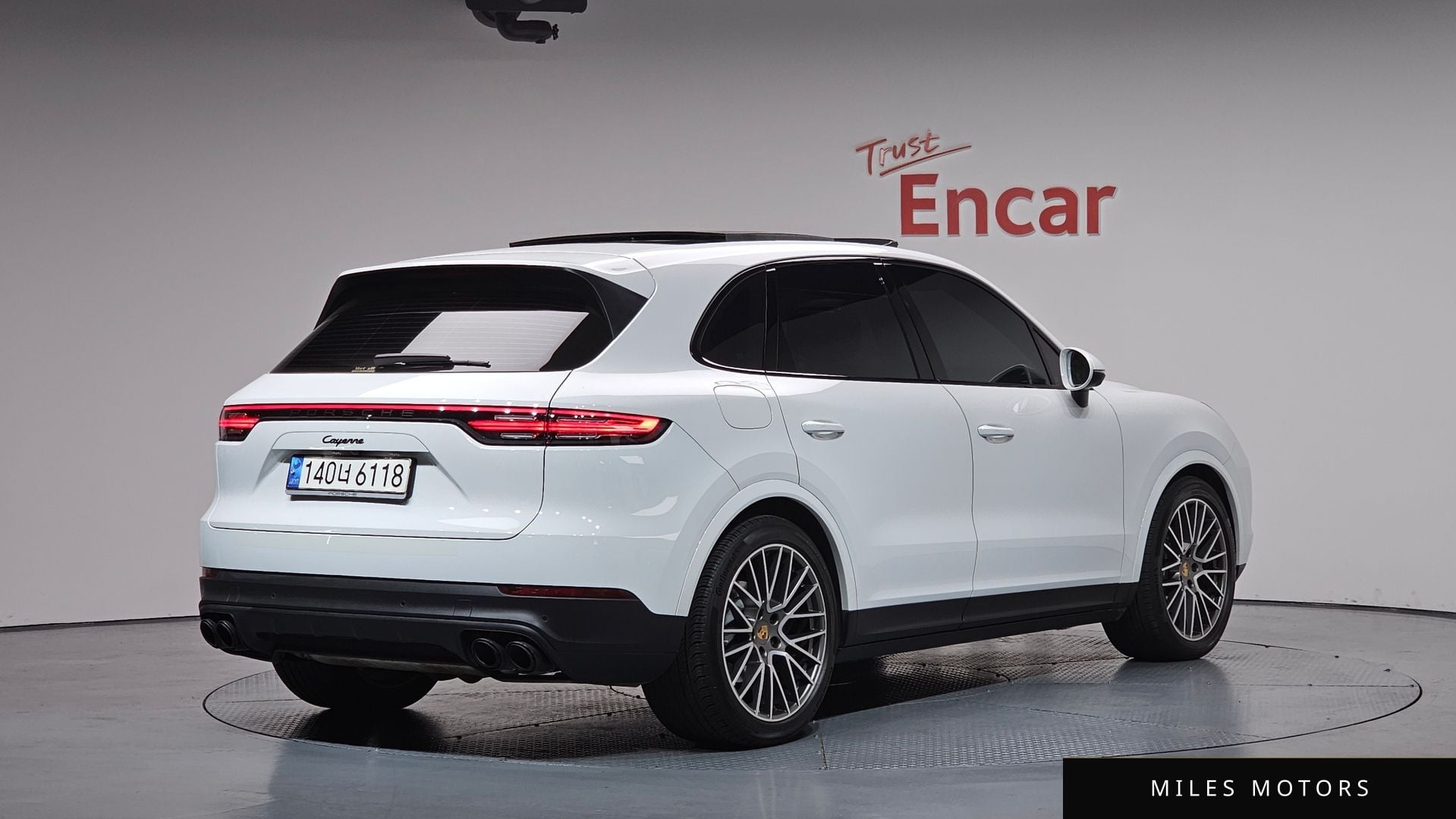 Porsche Cayenne 2023 — фото 1 из 12
