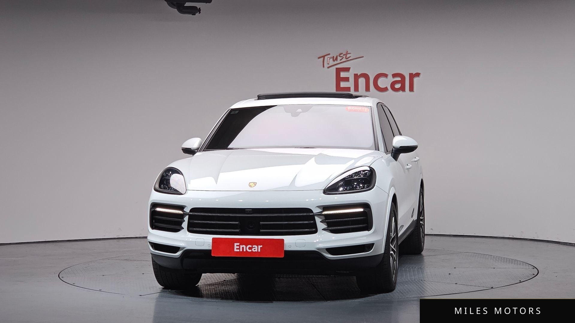 Porsche Cayenne 2023 — миниатюра 2