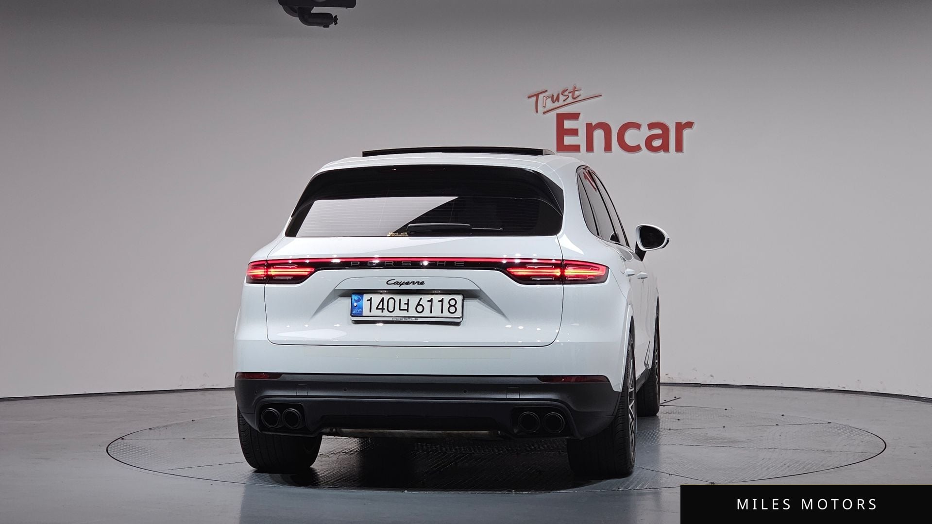 Porsche Cayenne 2023 — миниатюра 3