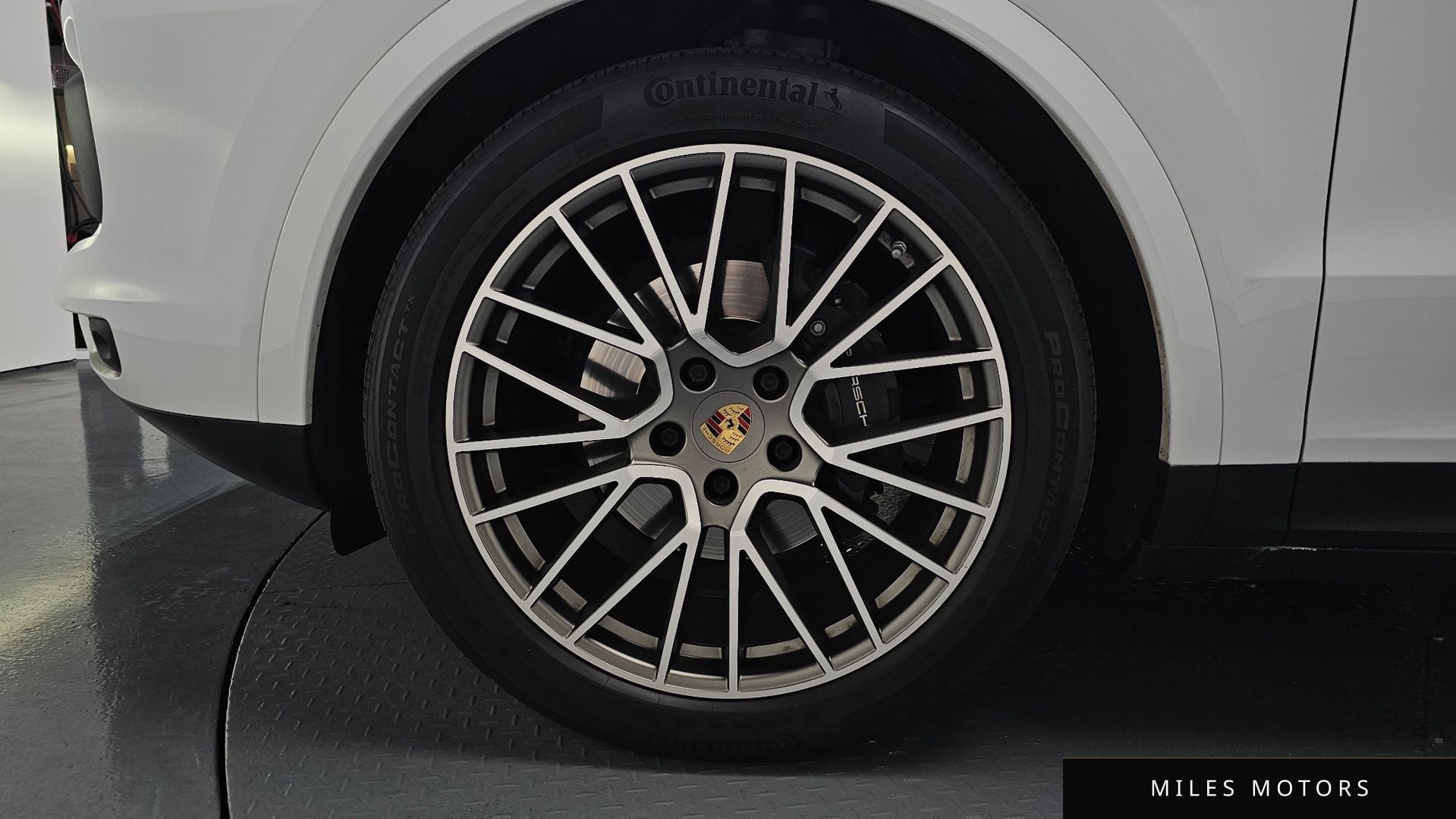 Porsche Cayenne 2023 — миниатюра 4
