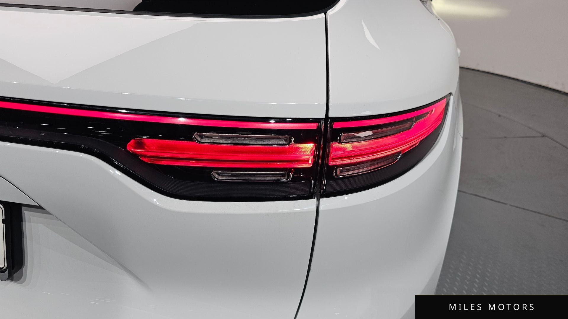 Porsche Cayenne 2023 — миниатюра 8