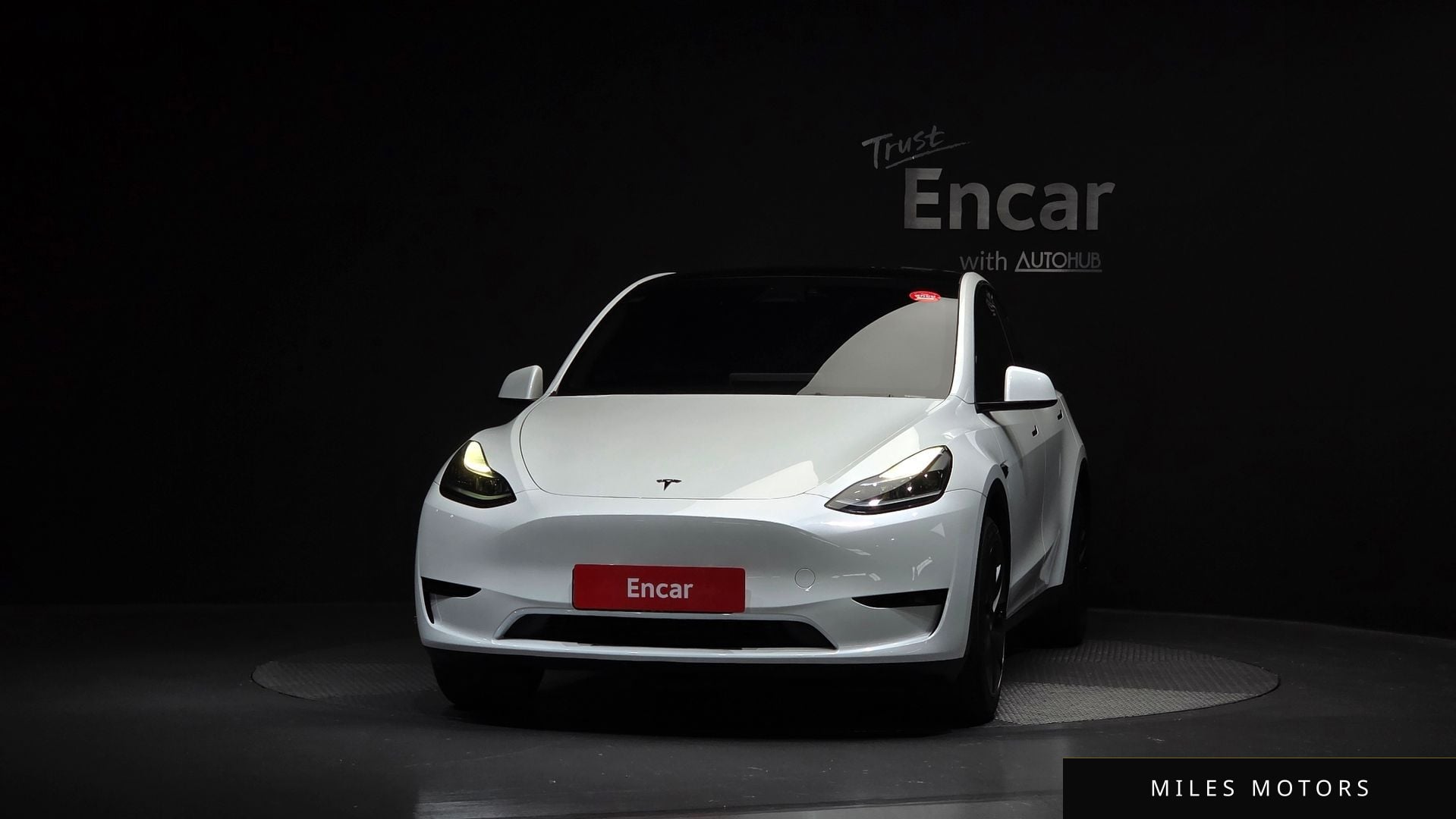 Tesla Model Y 2024 — миниатюра 3