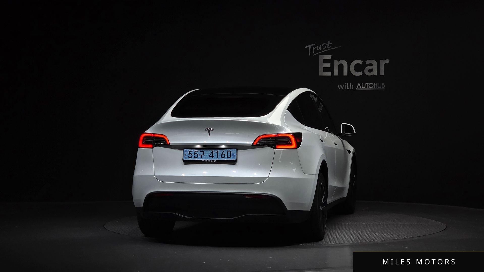 Tesla Model Y 2024 — миниатюра 4