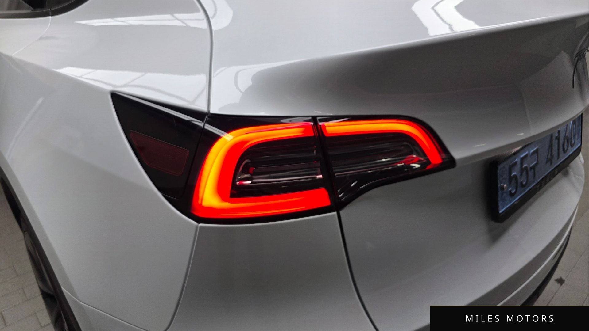 Tesla Model Y 2024 — миниатюра 9