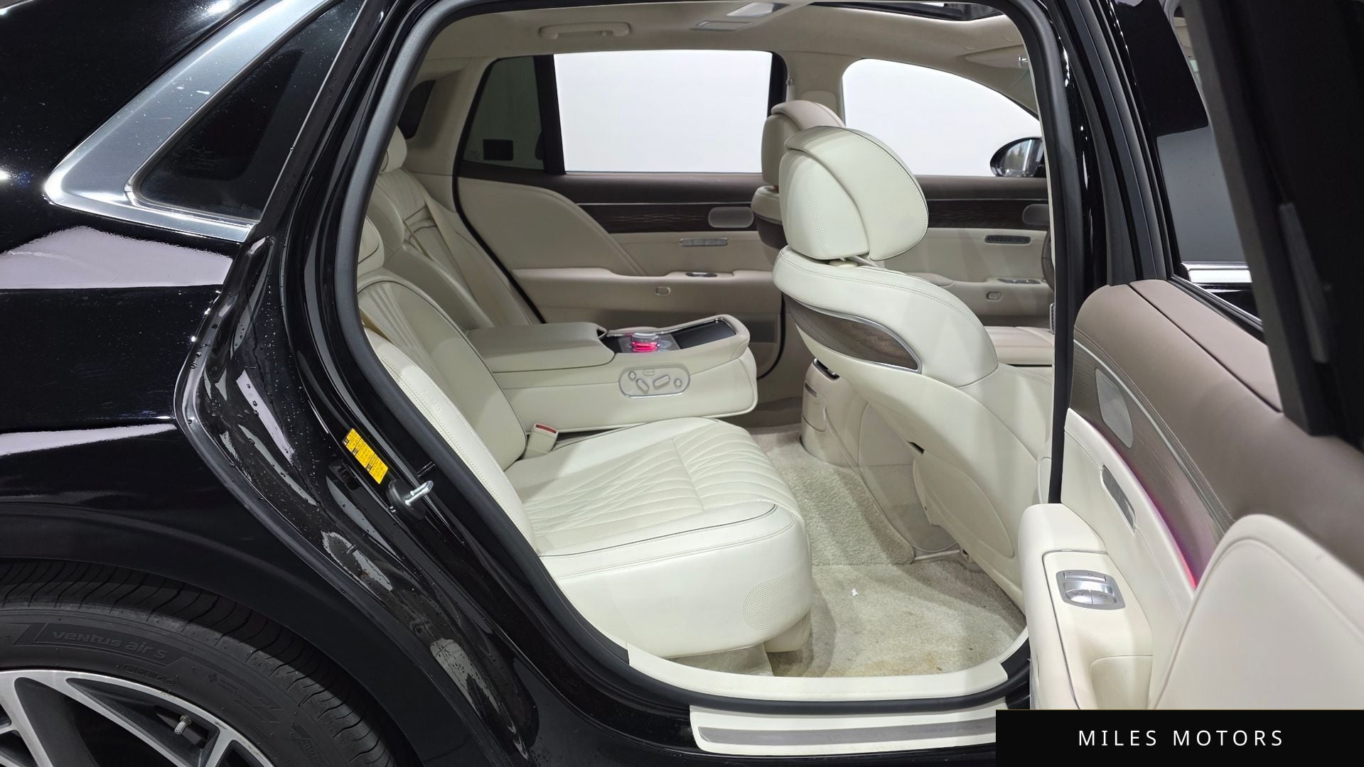 Genesis G90 (RS4) 2023 — миниатюра 12
