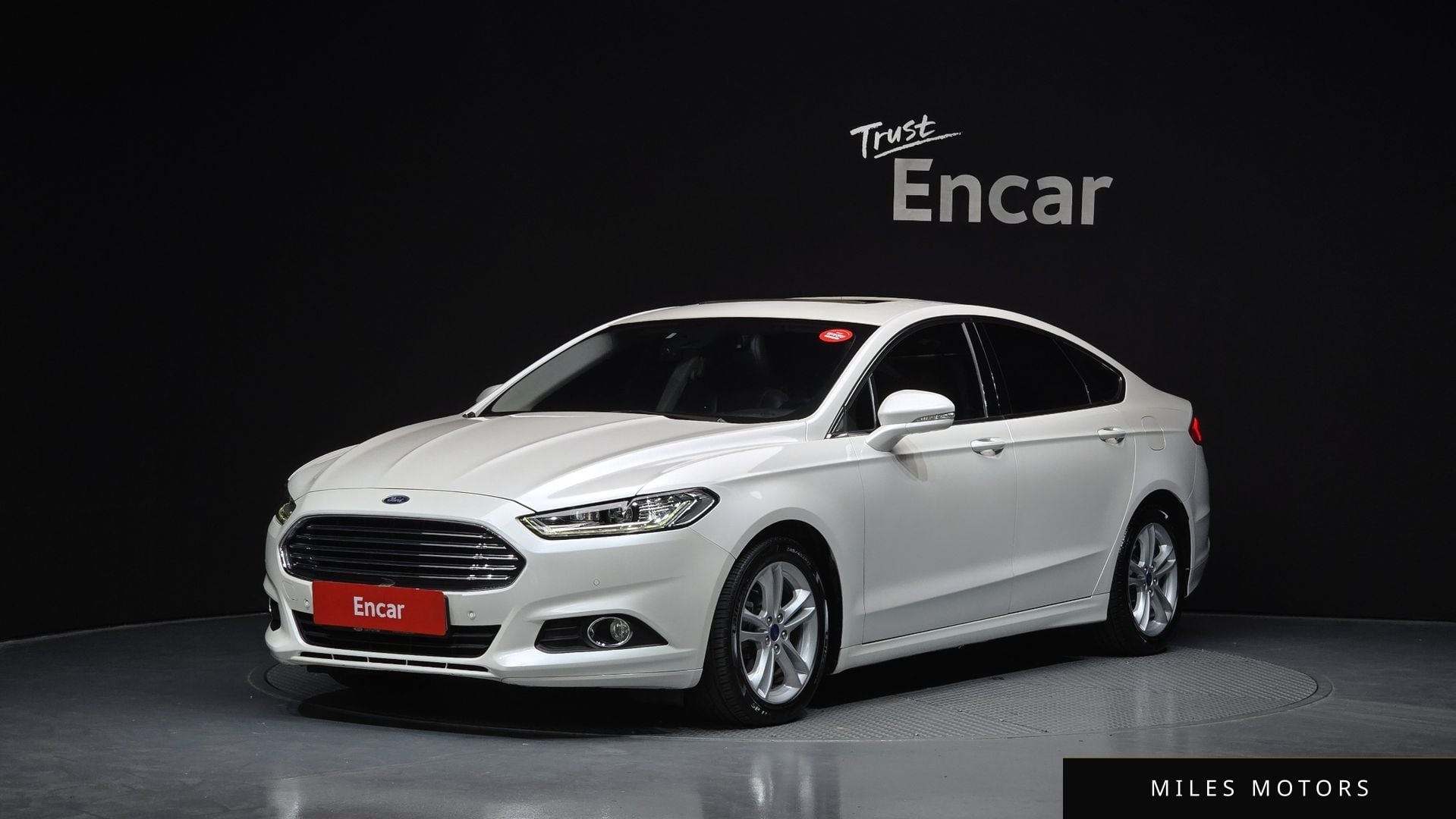 Ford Mondeo 2016 — фото 1 из 12