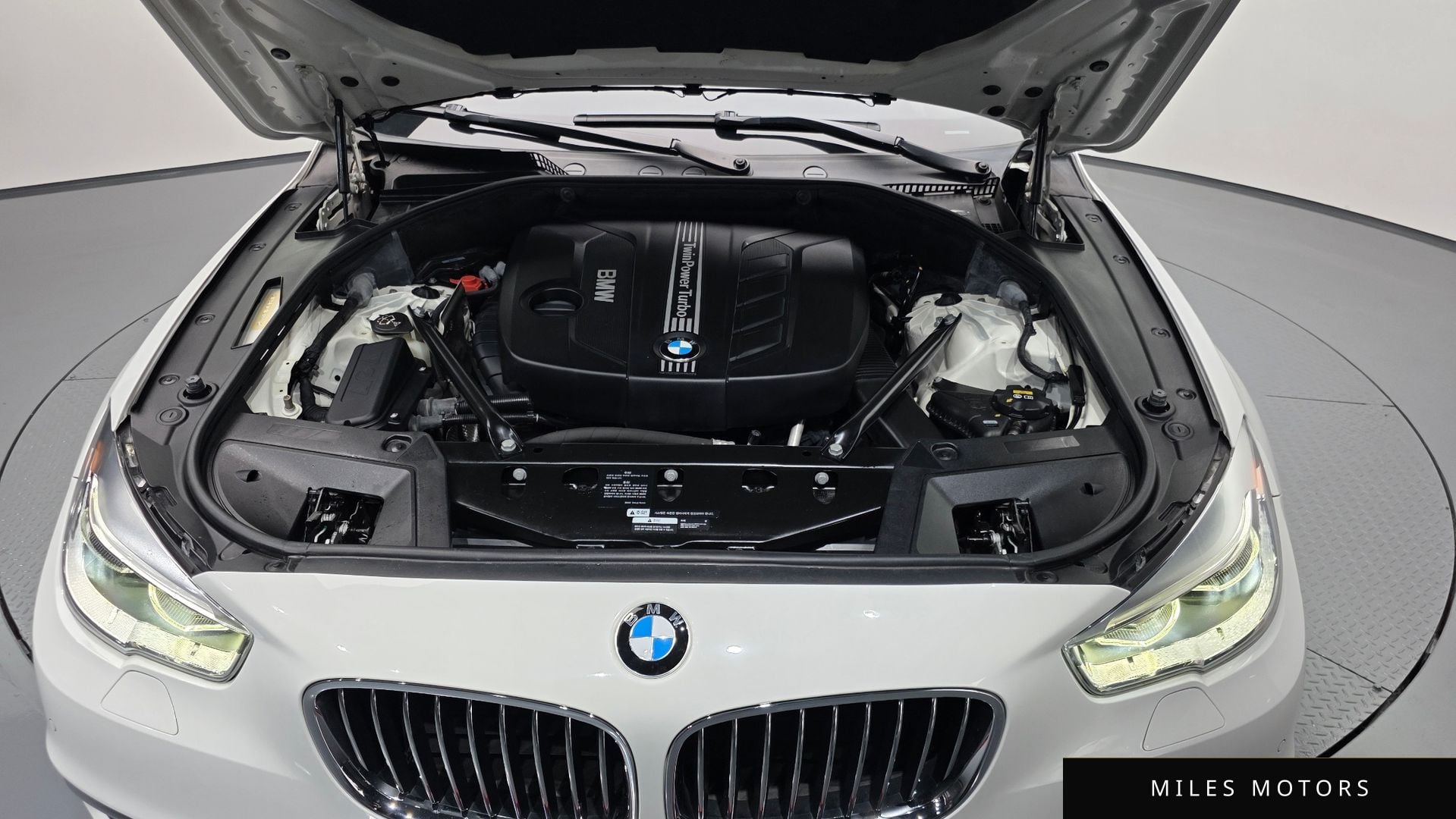 BMW 5 Series GT (F07) 2017 — миниатюра 5