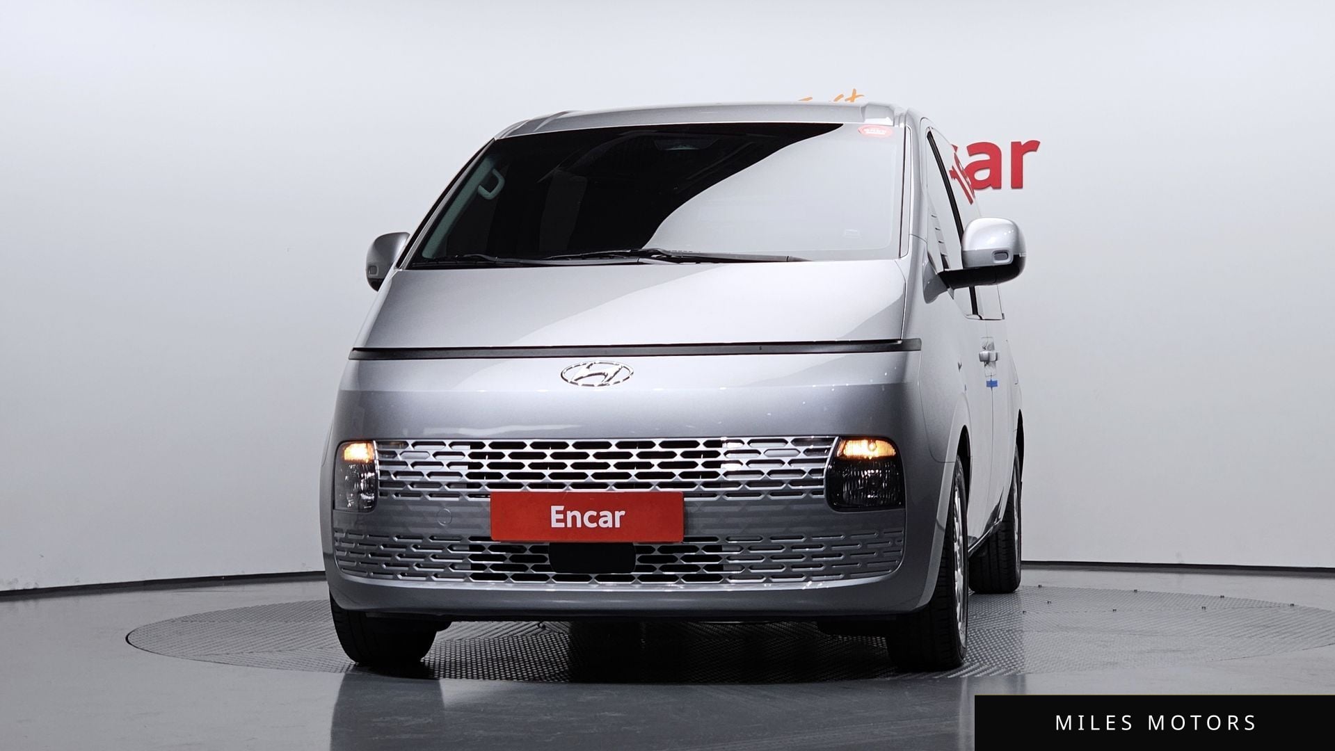 Hyundai Staria 2023 — миниатюра 3