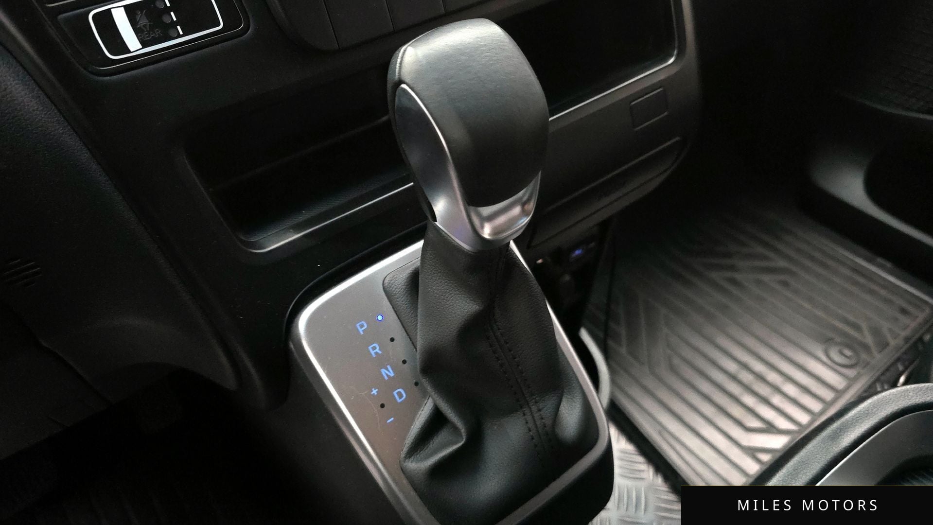Hyundai Staria 2023 — миниатюра 12