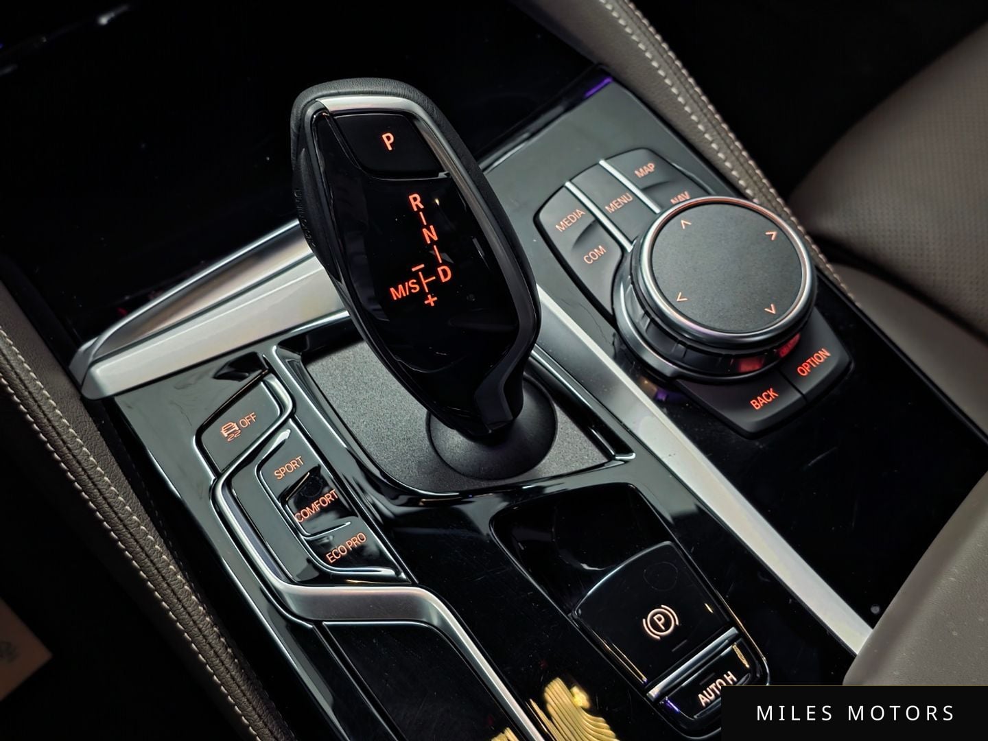 BMW 5 Series (G30) 2023 — миниатюра 9