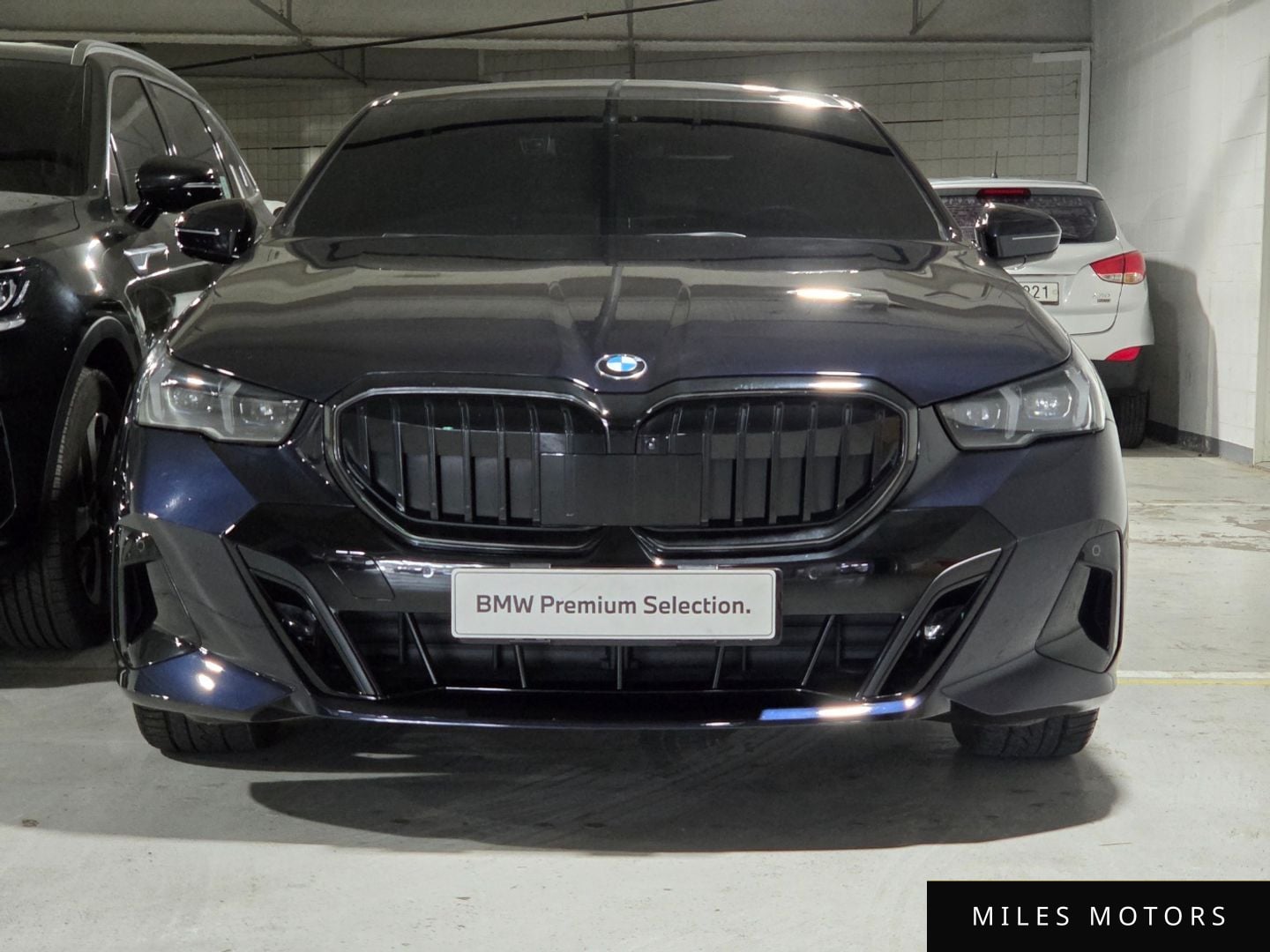 BMW 5 Series (G60) 2024 — миниатюра 3